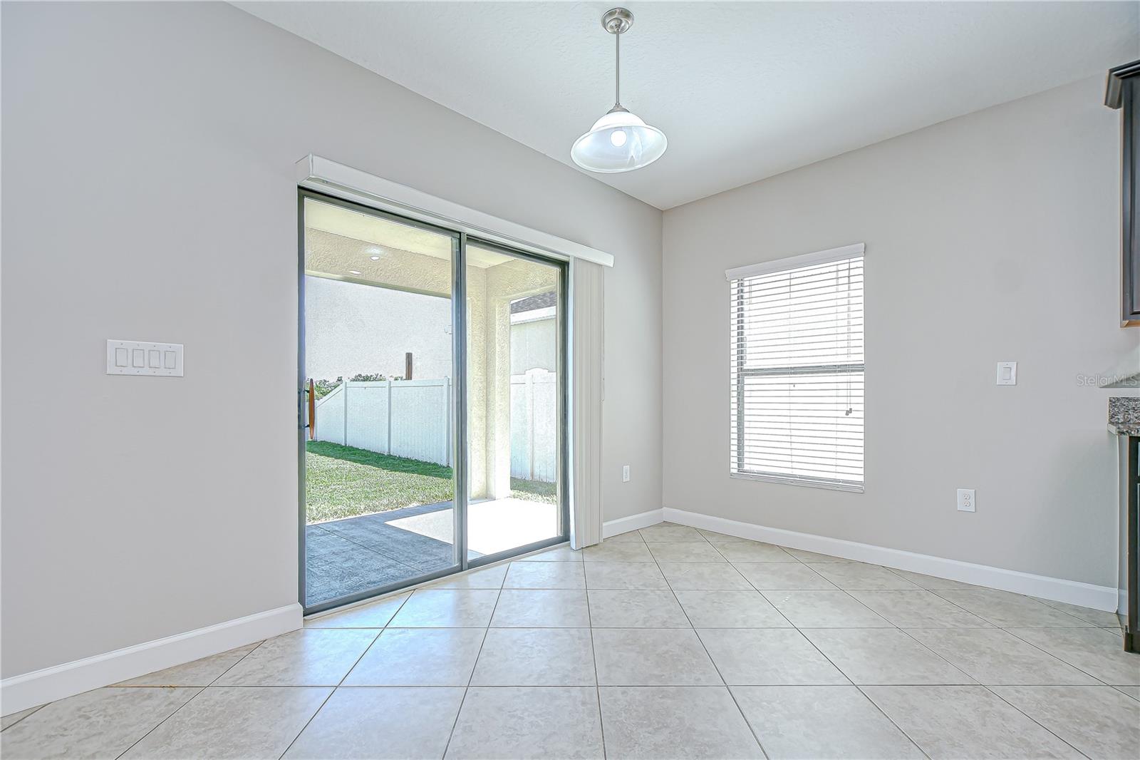 Image 13 of 29 For 1210 Harbour Blue Street