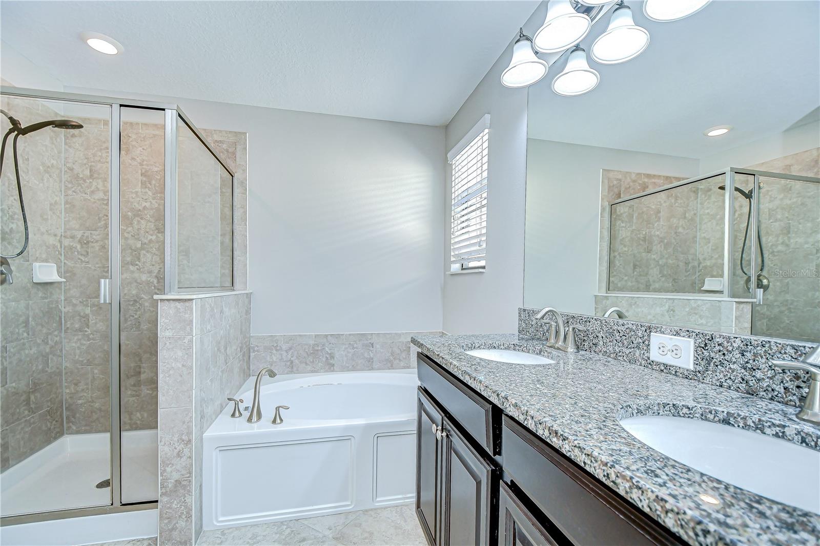 Image 18 of 29 For 1210 Harbour Blue Street