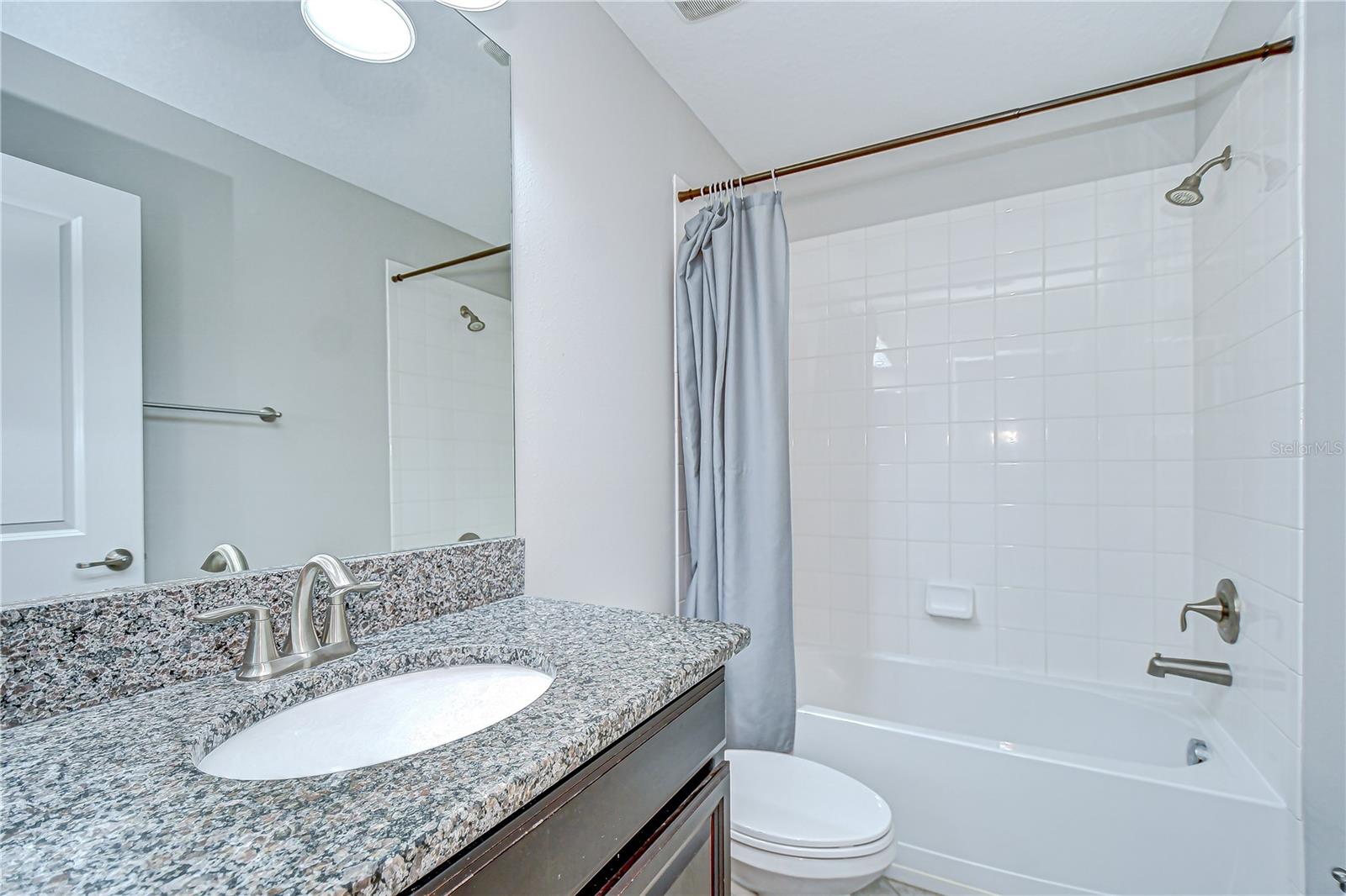 Image 21 of 29 For 1210 Harbour Blue Street