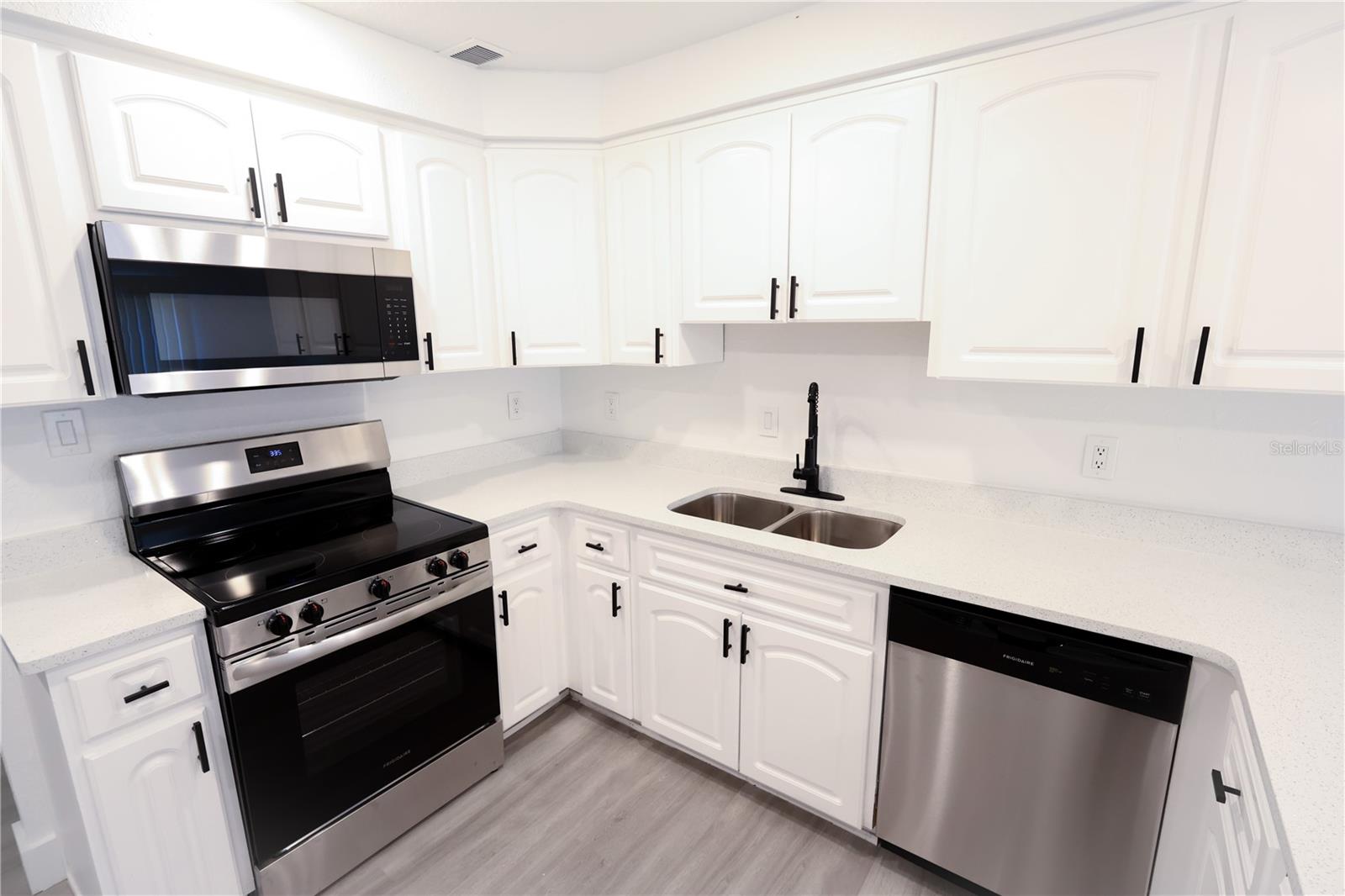 Image 13 of 42 For 4260 Saint Lawrence Drive