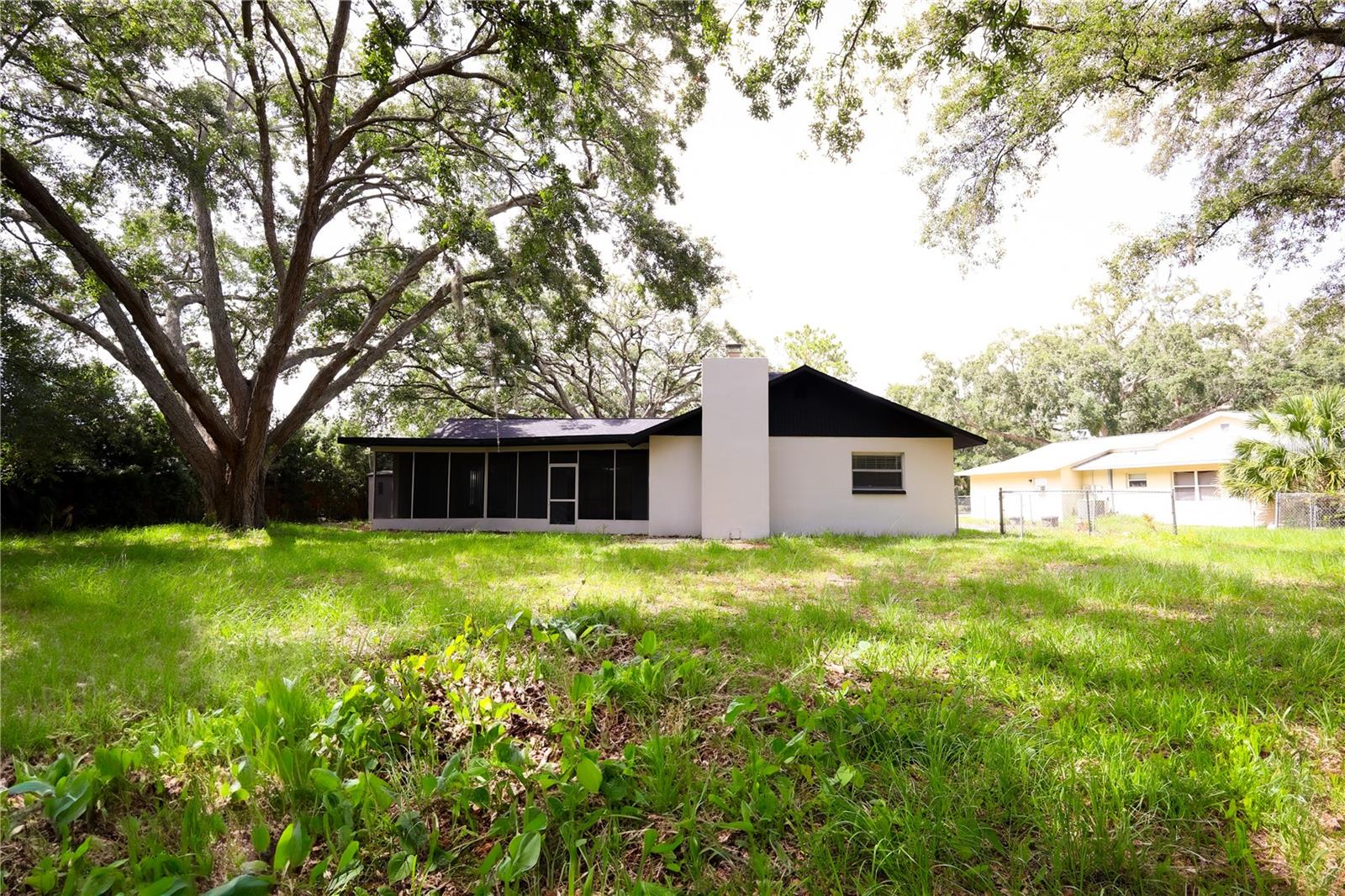 Image 5 of 42 For 4260 Saint Lawrence Drive