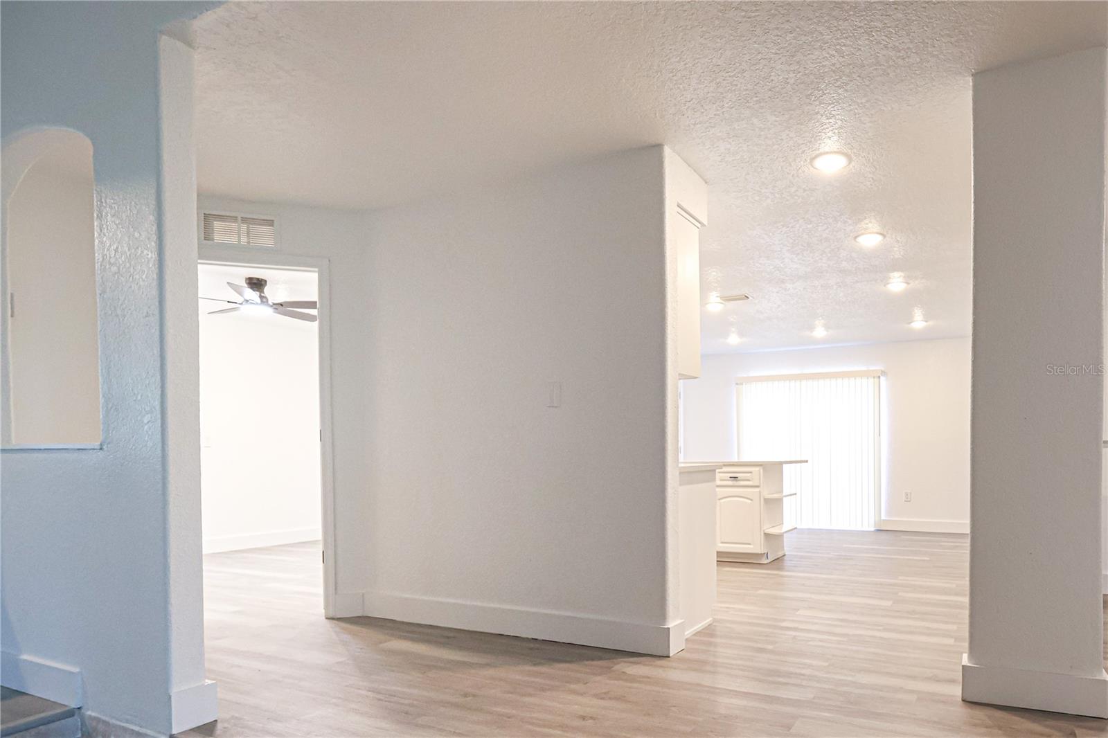 Image 9 of 42 For 4260 Saint Lawrence Drive