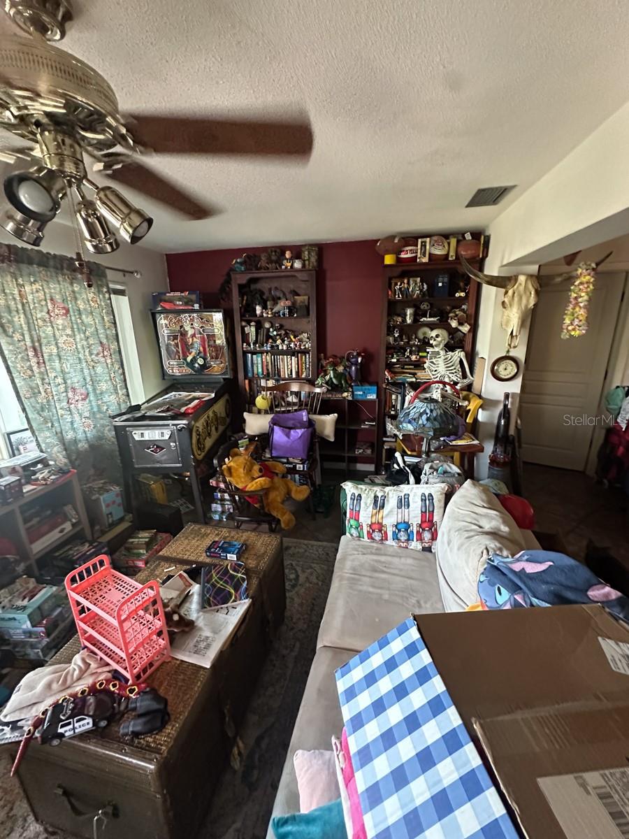Image 12 of 19 For 1559 San Roy Drive