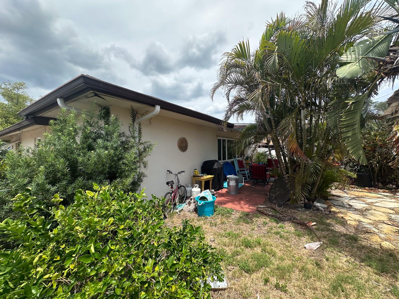 Image 4 of 19 For 1559 San Roy Drive