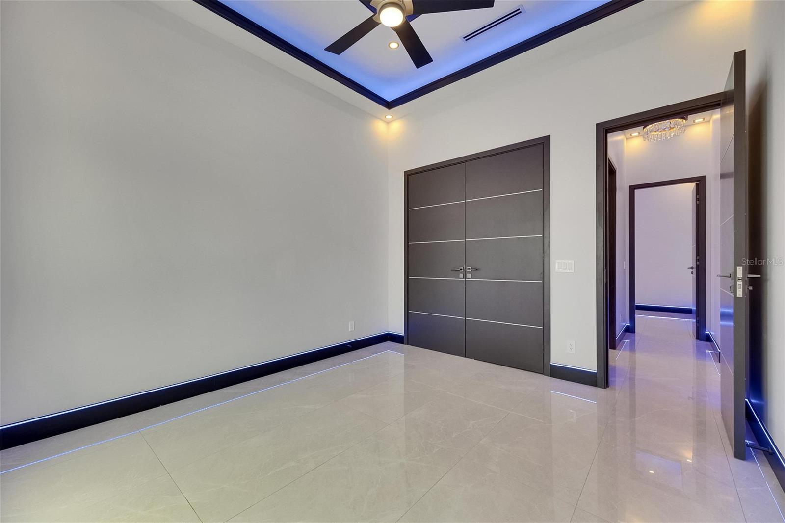 Image 11 of 67 For 6534 Simone Shores Circle