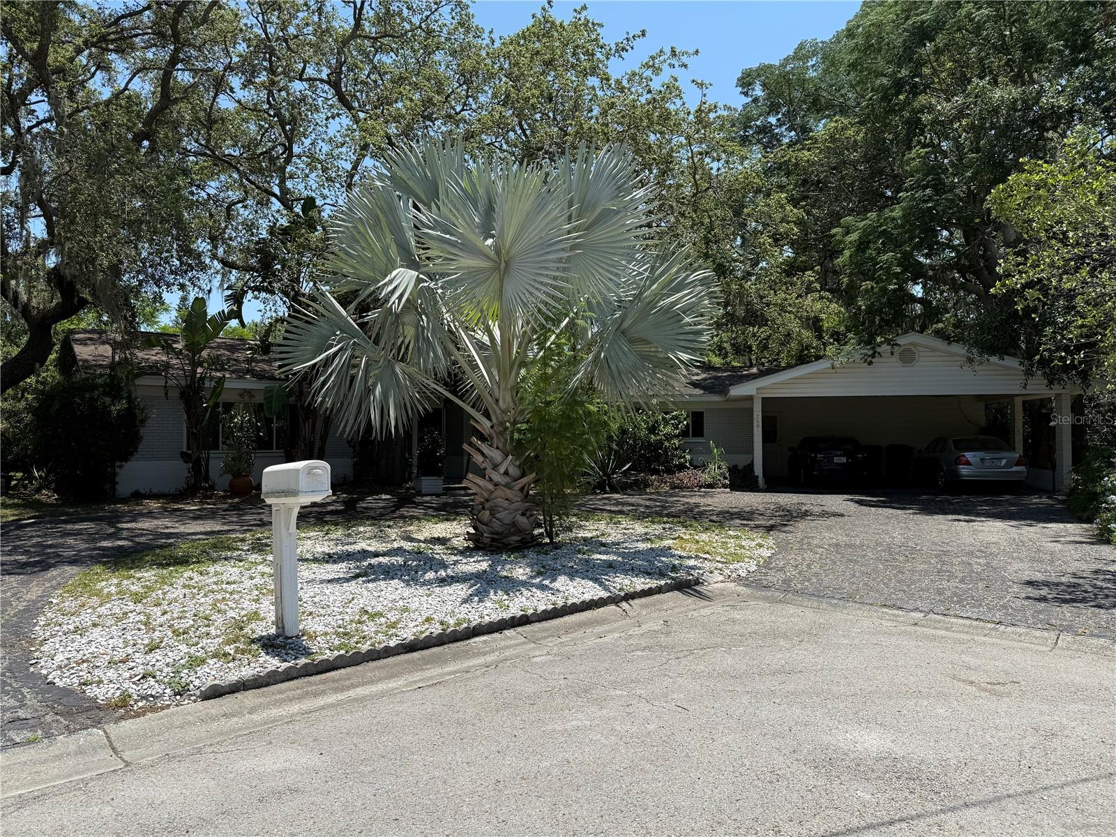 Details for 7601 Pine Hill Drive, TAMPA, FL 33617