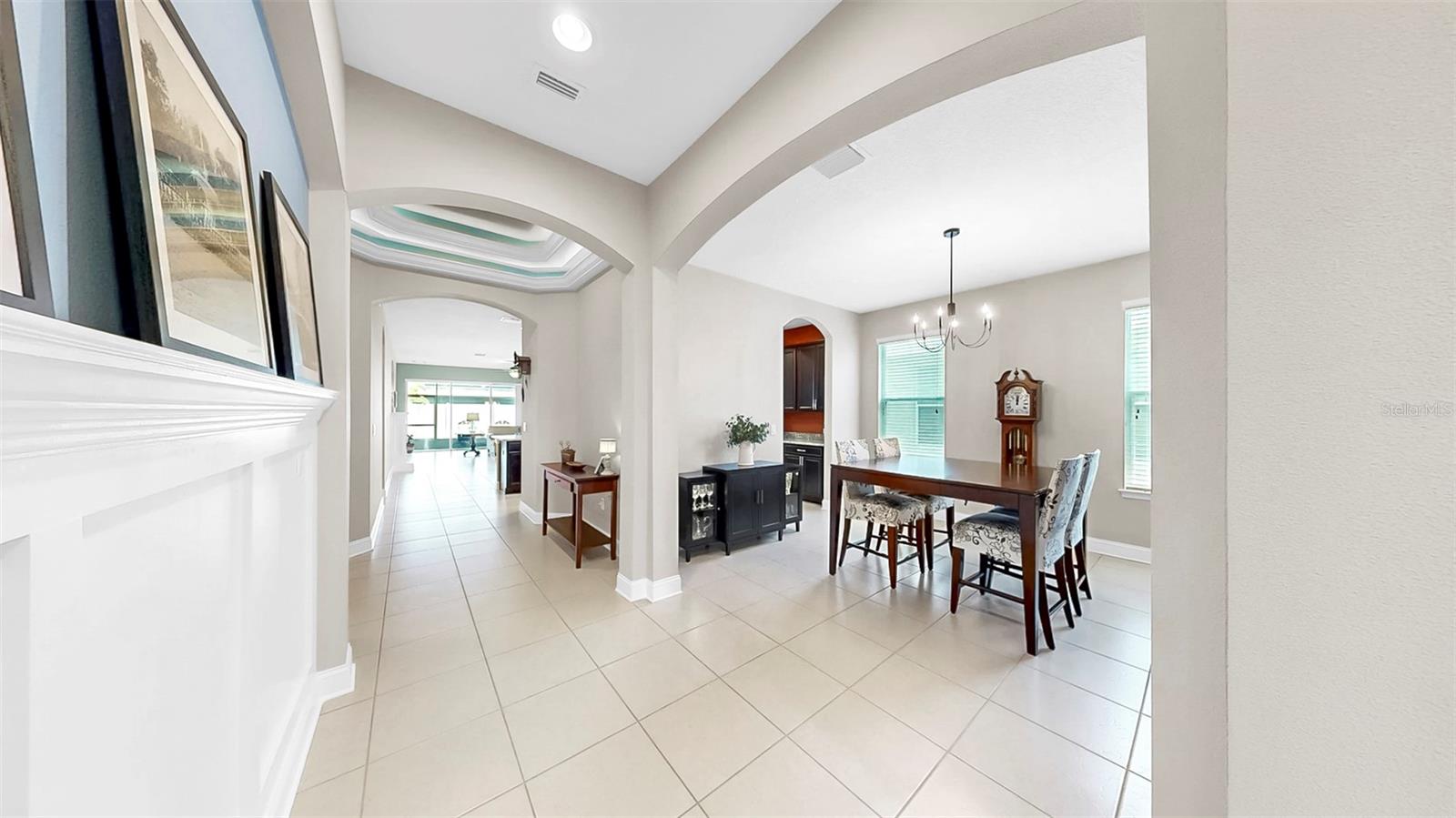 Image 14 of 52 For 17610 Buckingham Garden Drive