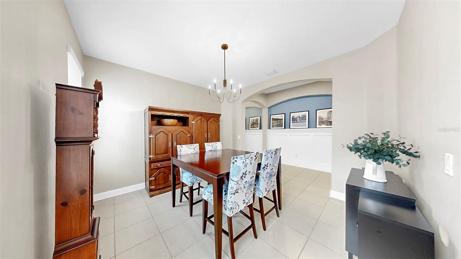 Image 16 of 52 For 17610 Buckingham Garden Drive