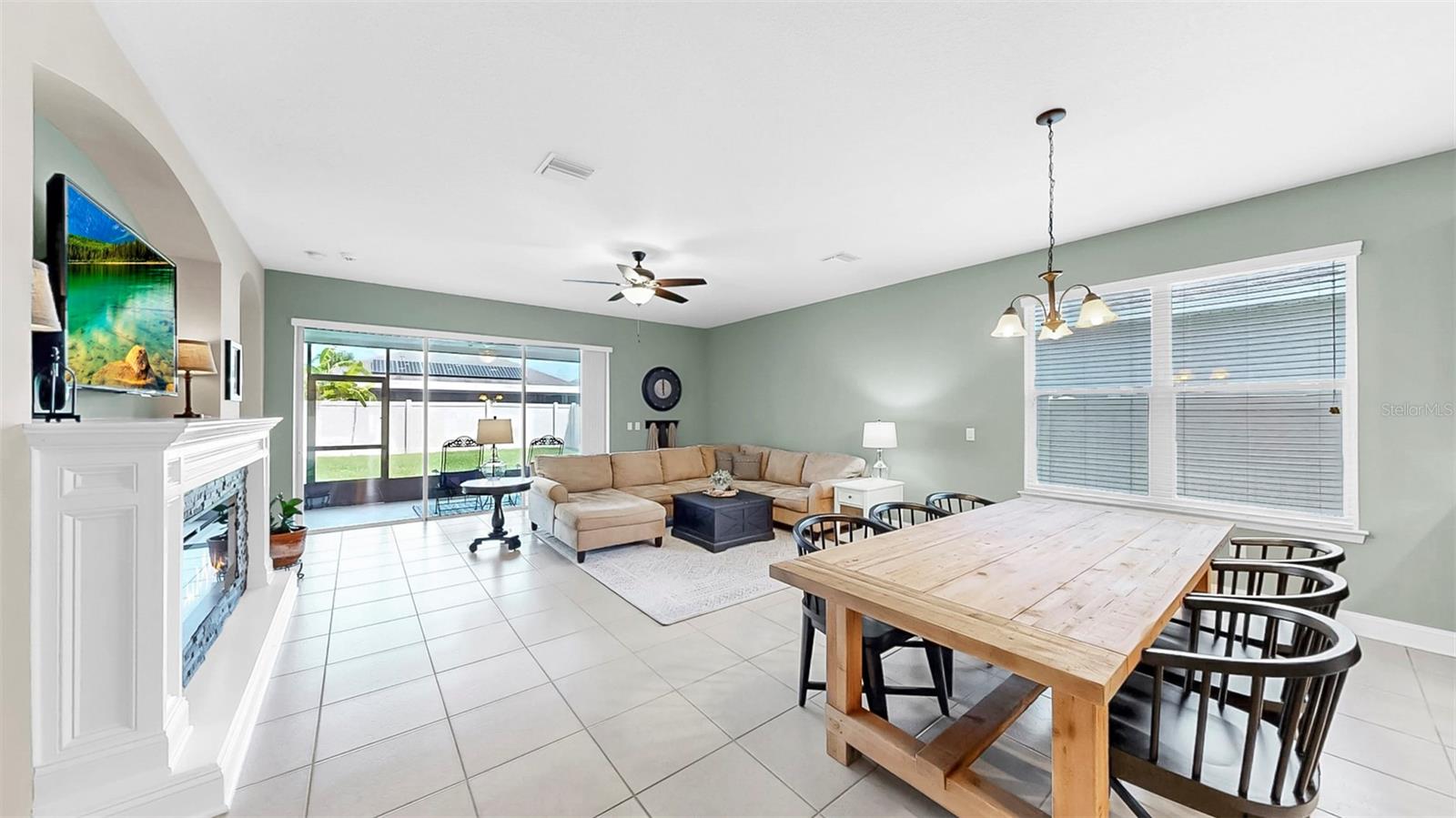 Image 35 of 52 For 17610 Buckingham Garden Drive