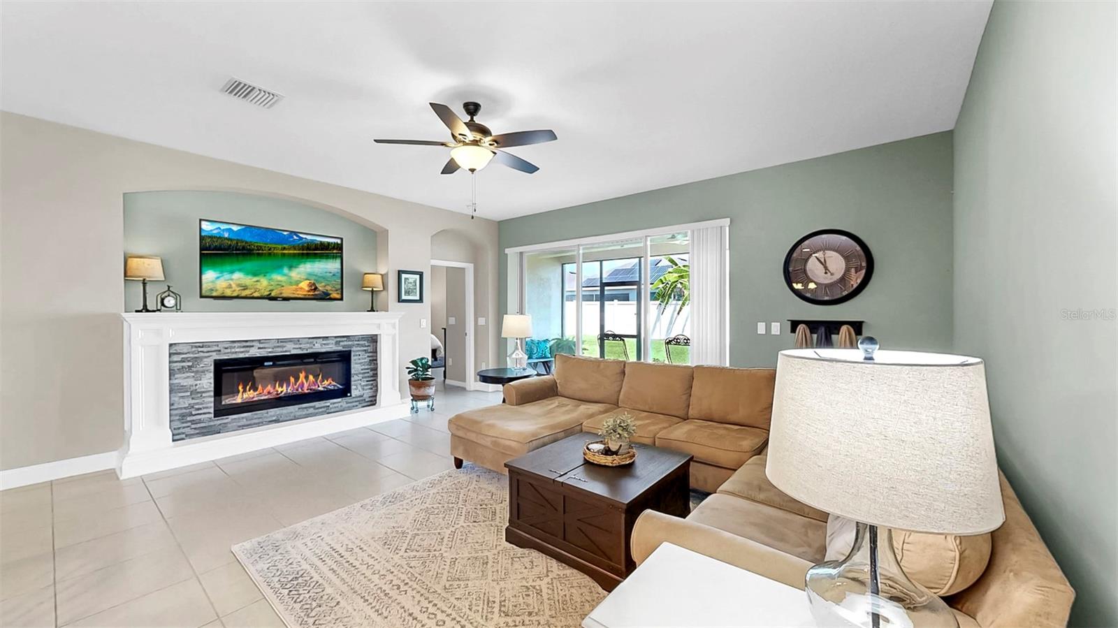 Image 37 of 52 For 17610 Buckingham Garden Drive