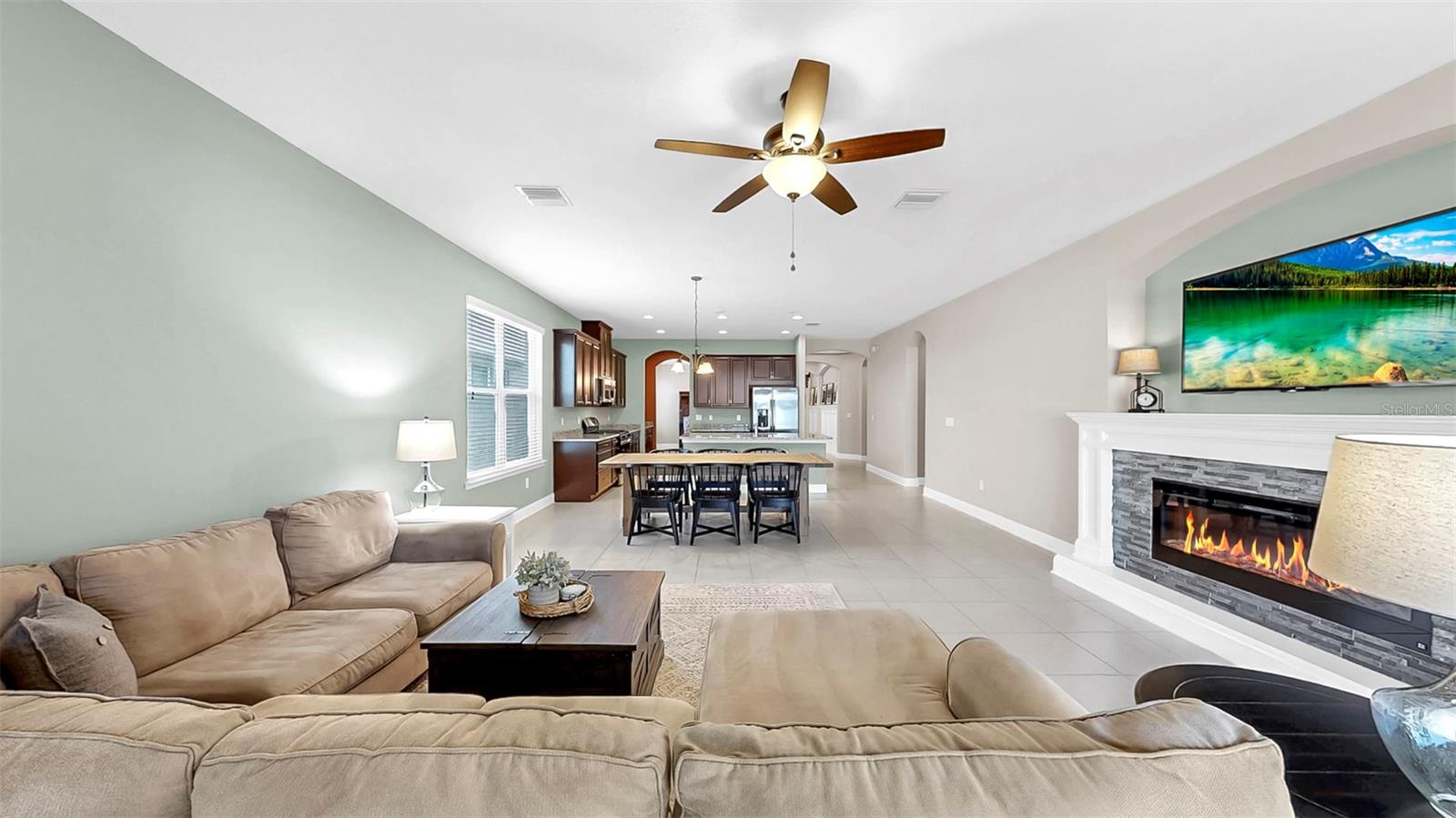 Image 38 of 52 For 17610 Buckingham Garden Drive
