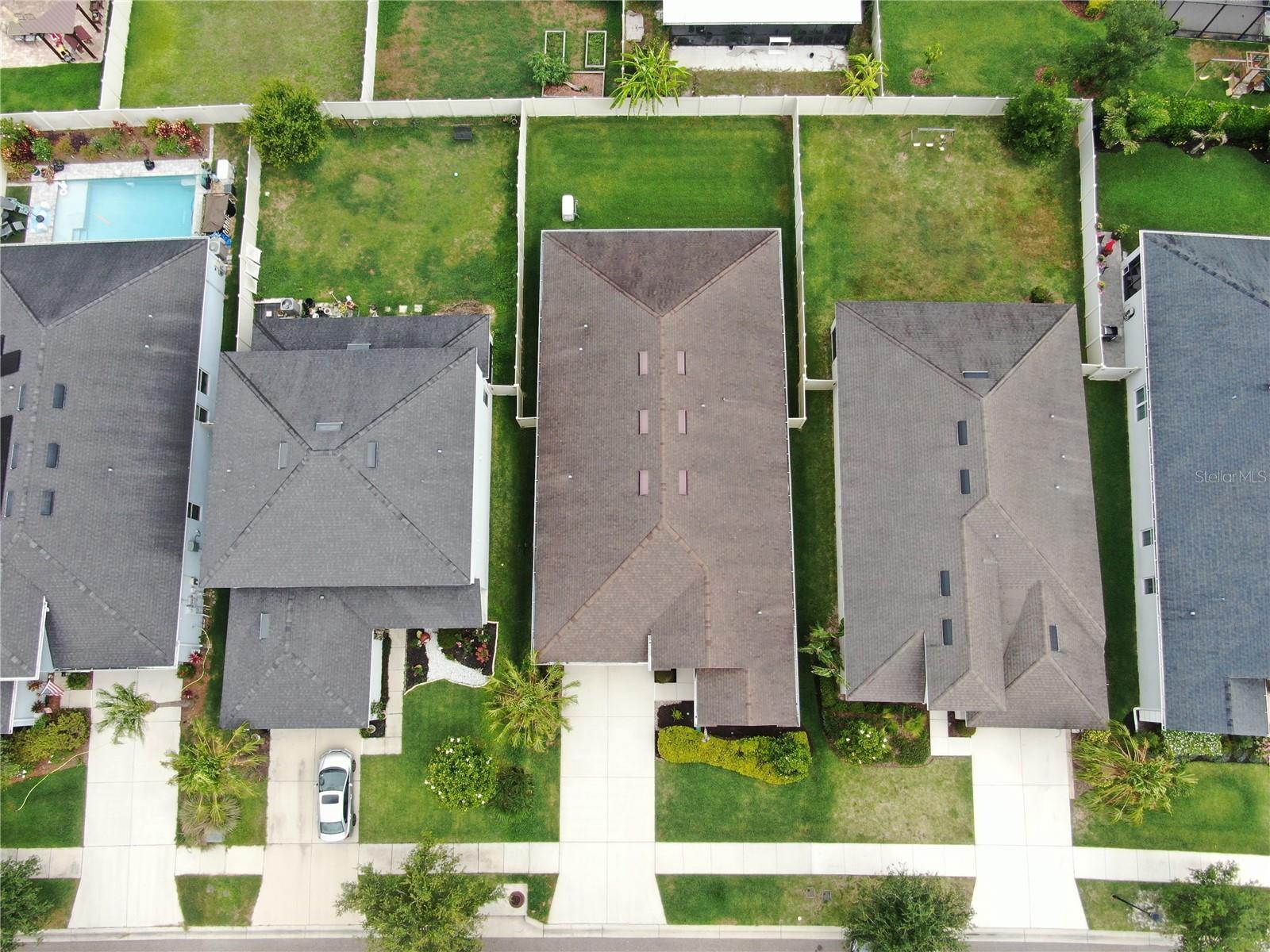 Image 7 of 52 For 17610 Buckingham Garden Drive