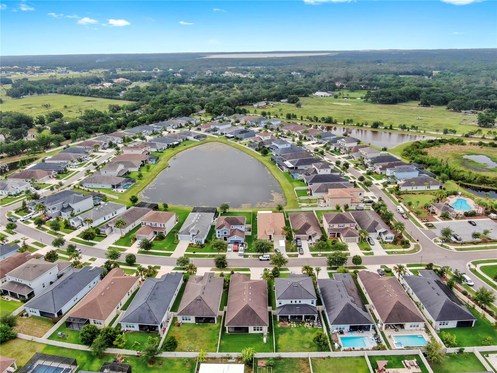 Image 8 of 52 For 17610 Buckingham Garden Drive