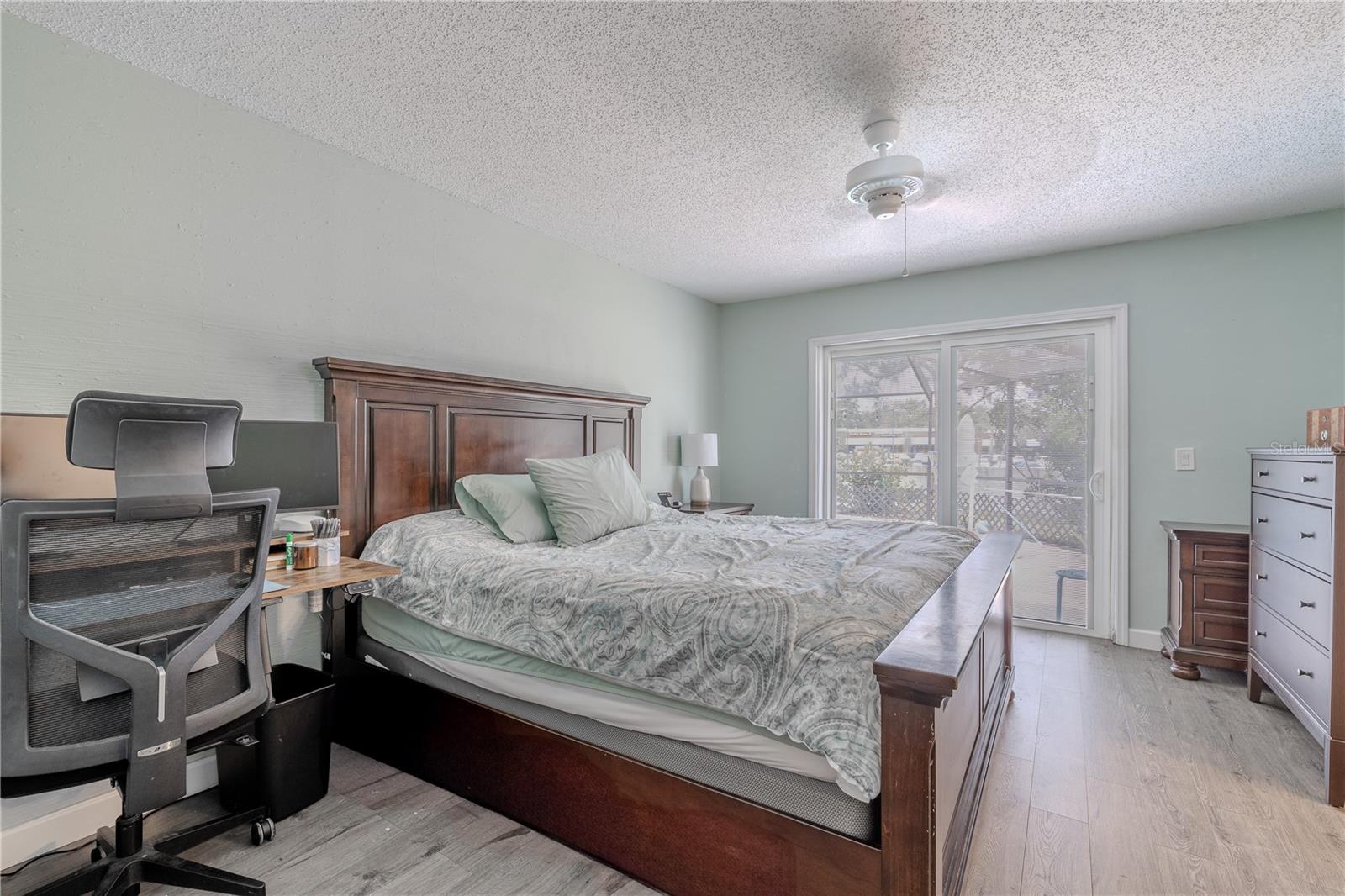 Listing photo id 23 for 3968 Orchard Hill Circle