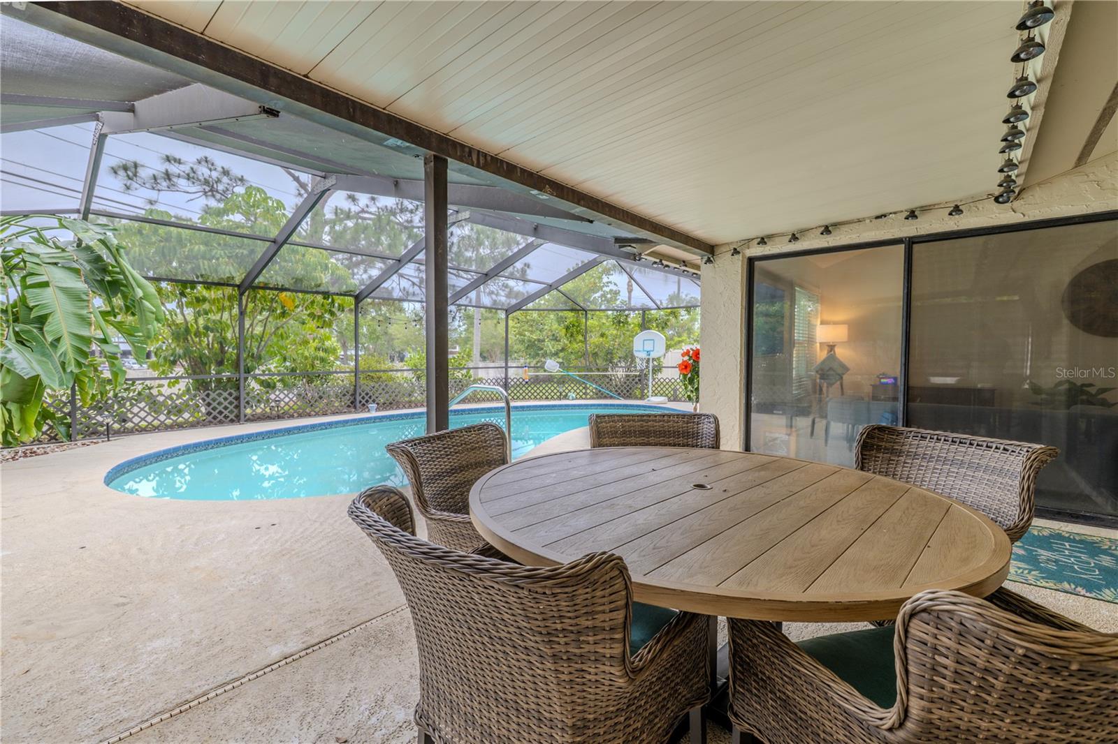 Listing photo id 27 for 3968 Orchard Hill Circle