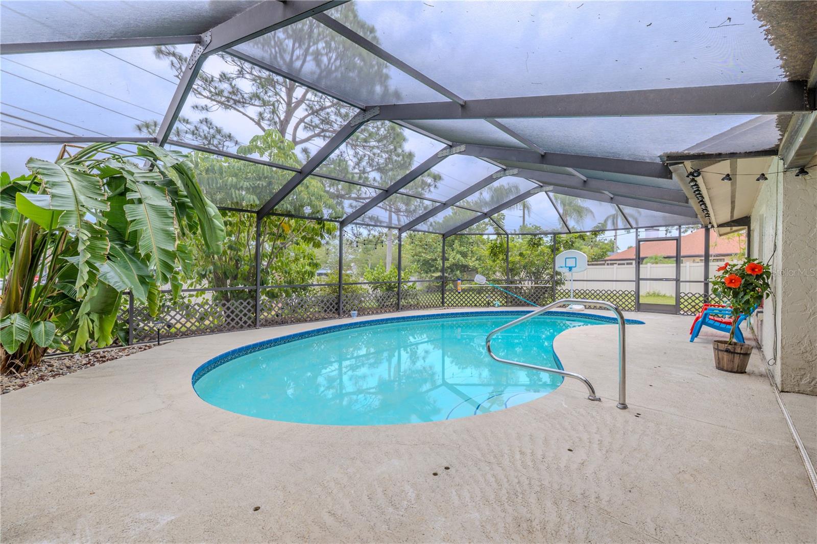 Listing photo id 28 for 3968 Orchard Hill Circle