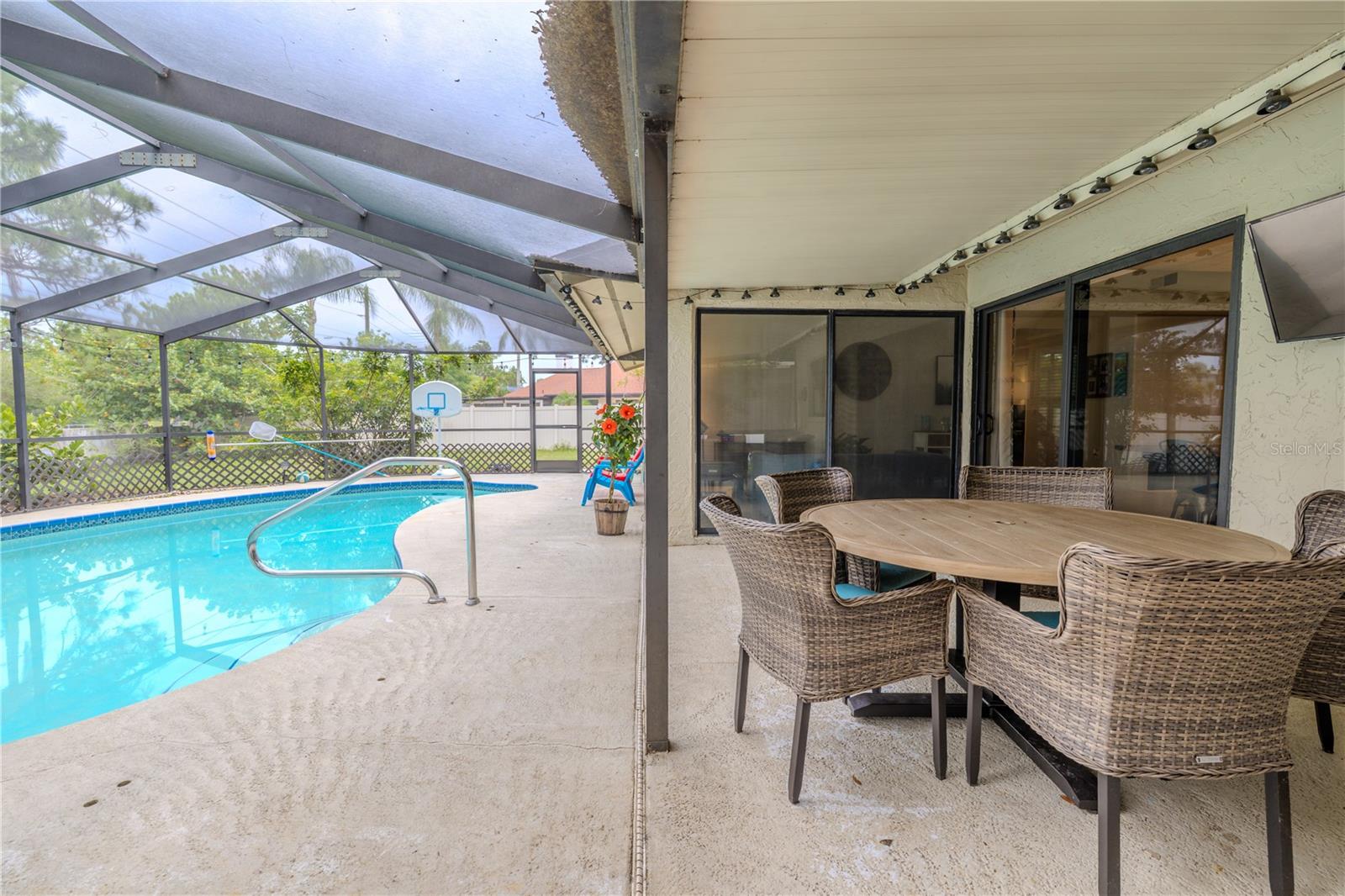 Listing photo id 30 for 3968 Orchard Hill Circle