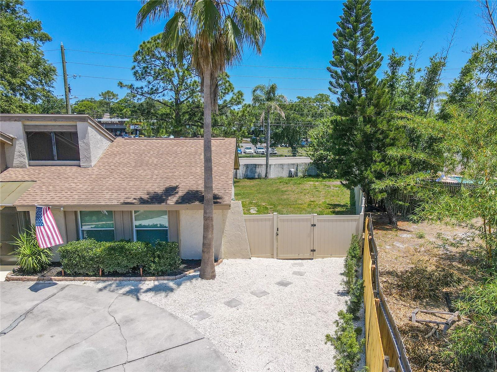 Listing photo id 38 for 3968 Orchard Hill Circle