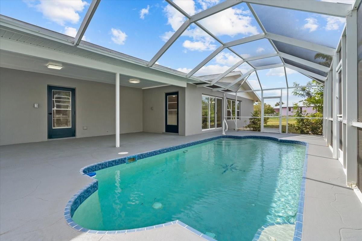 Image 32 of 36 For 4210 Palm Drive