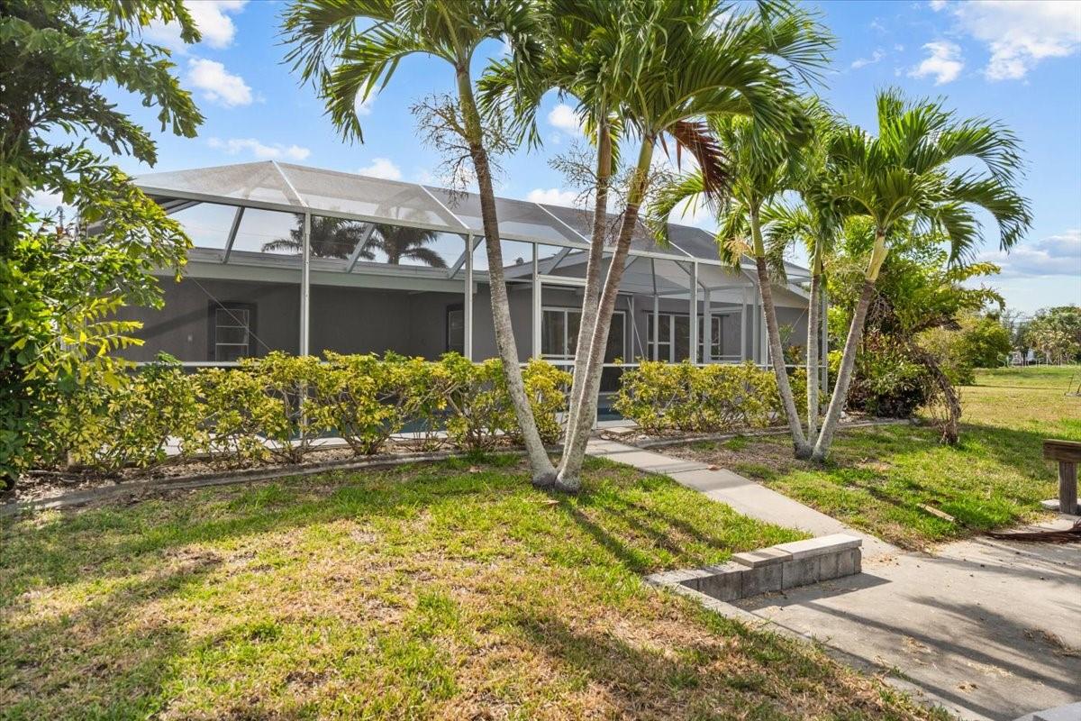 Image 33 of 36 For 4210 Palm Drive