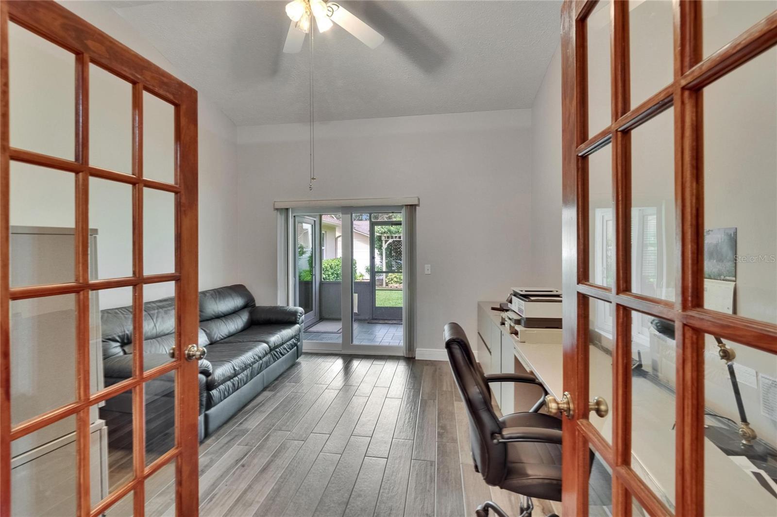 Image 10 of 57 For 905 Balsamina Drive
