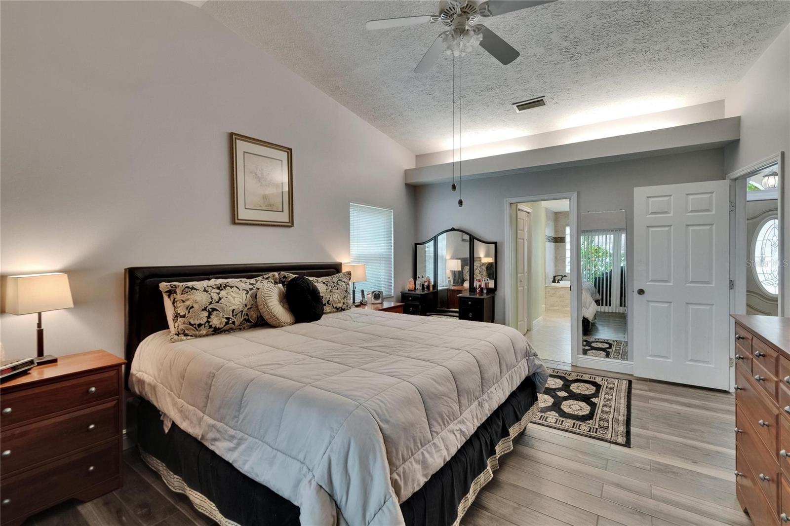 Image 13 of 57 For 905 Balsamina Drive