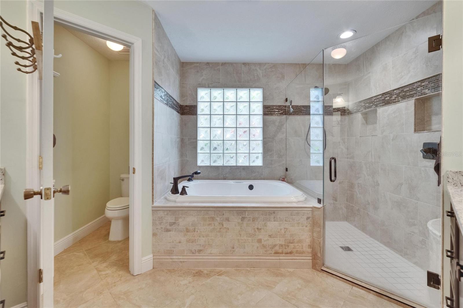 Image 15 of 57 For 905 Balsamina Drive