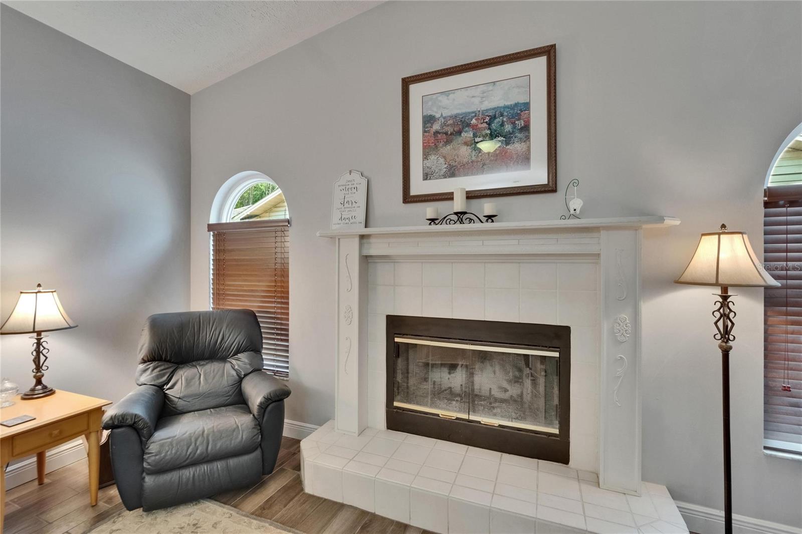 Image 24 of 57 For 905 Balsamina Drive