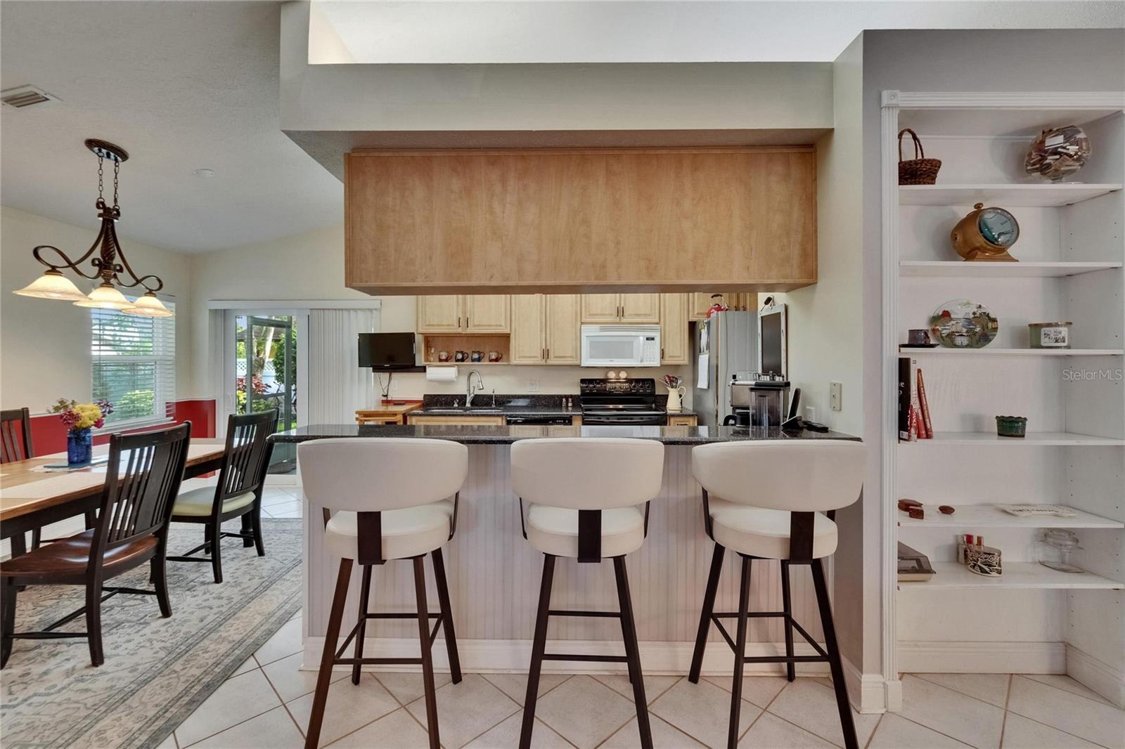 Image 25 of 57 For 905 Balsamina Drive