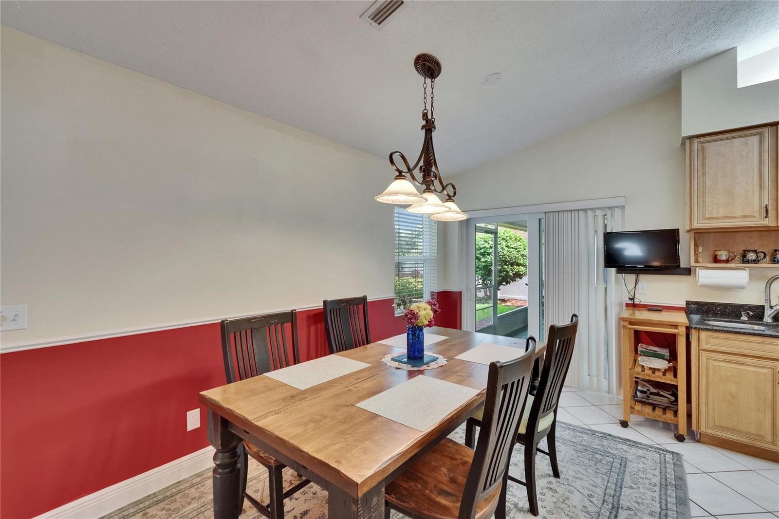 Image 27 of 57 For 905 Balsamina Drive