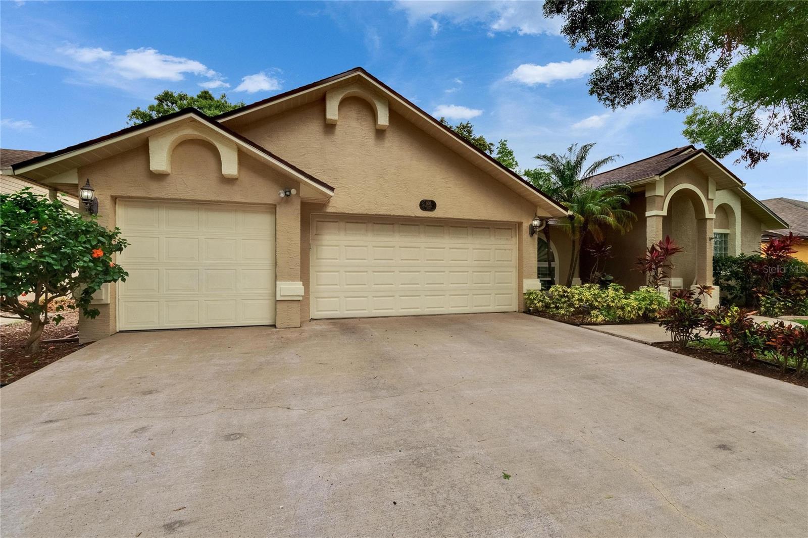 Image 3 of 57 For 905 Balsamina Drive