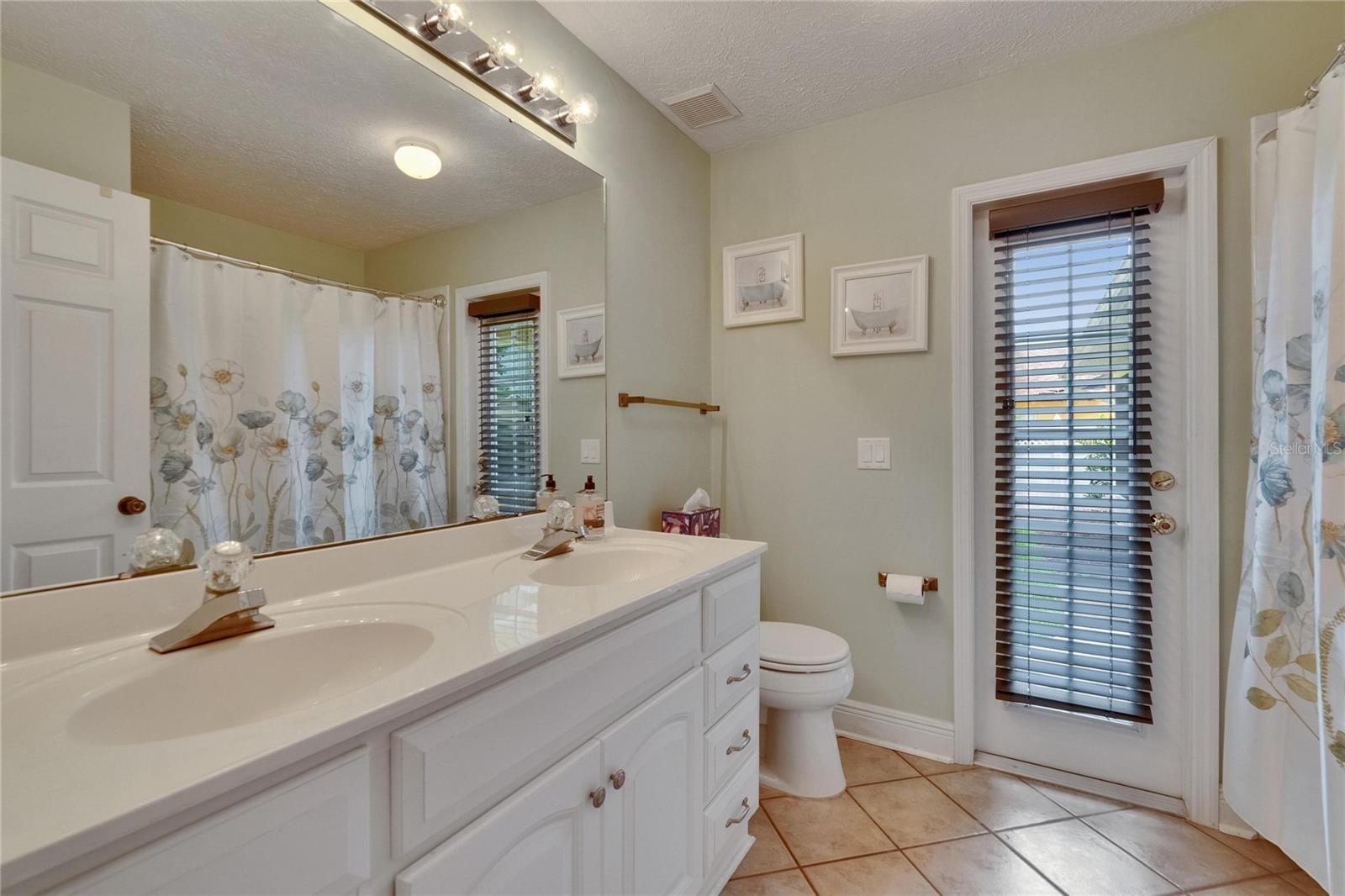 Image 35 of 57 For 905 Balsamina Drive