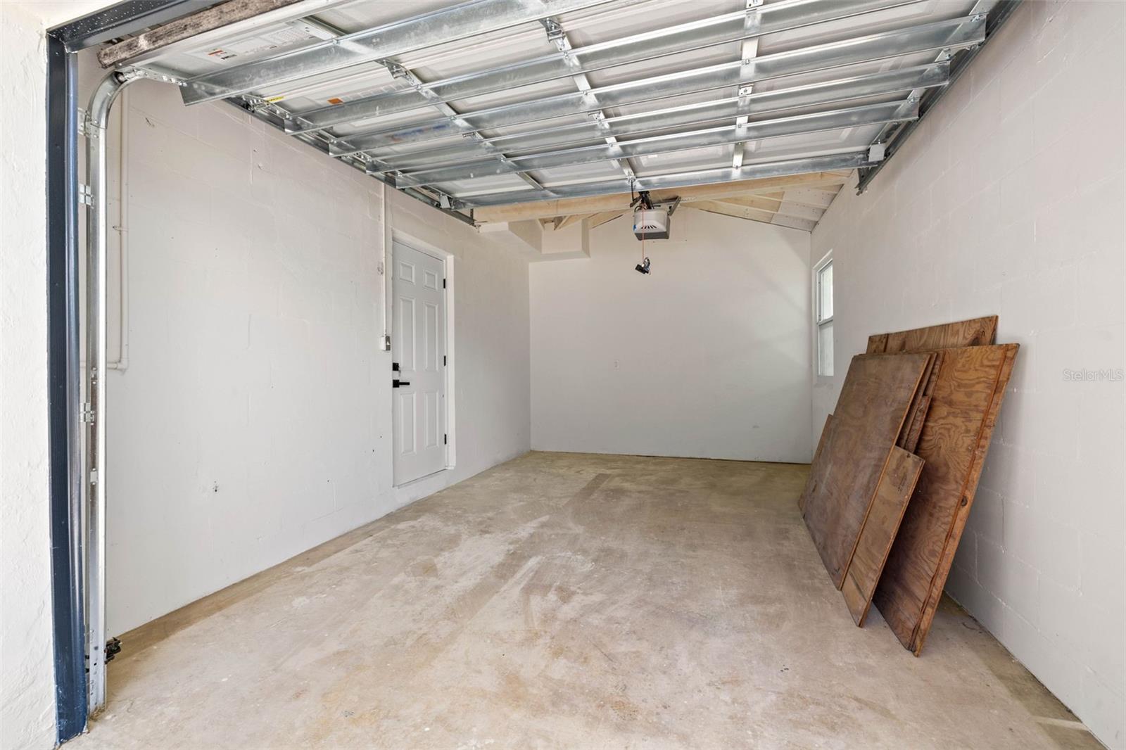 Image 22 of 36 For 3300 52nd Street N