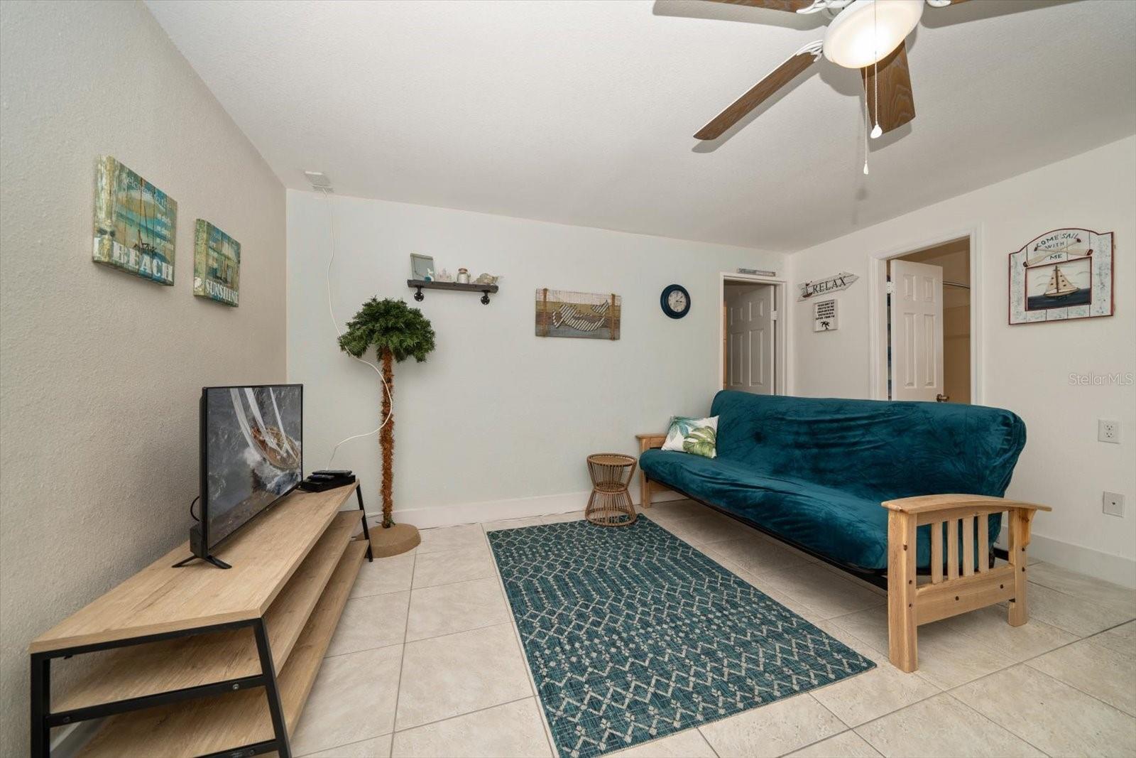 Image 12 of 41 For 603 Mandalay Avenue 105
