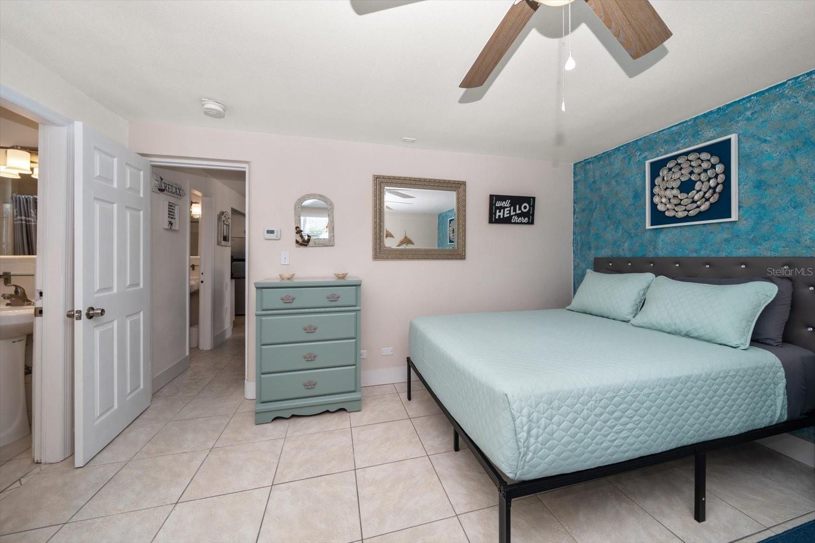 Image 15 of 41 For 603 Mandalay Avenue 105