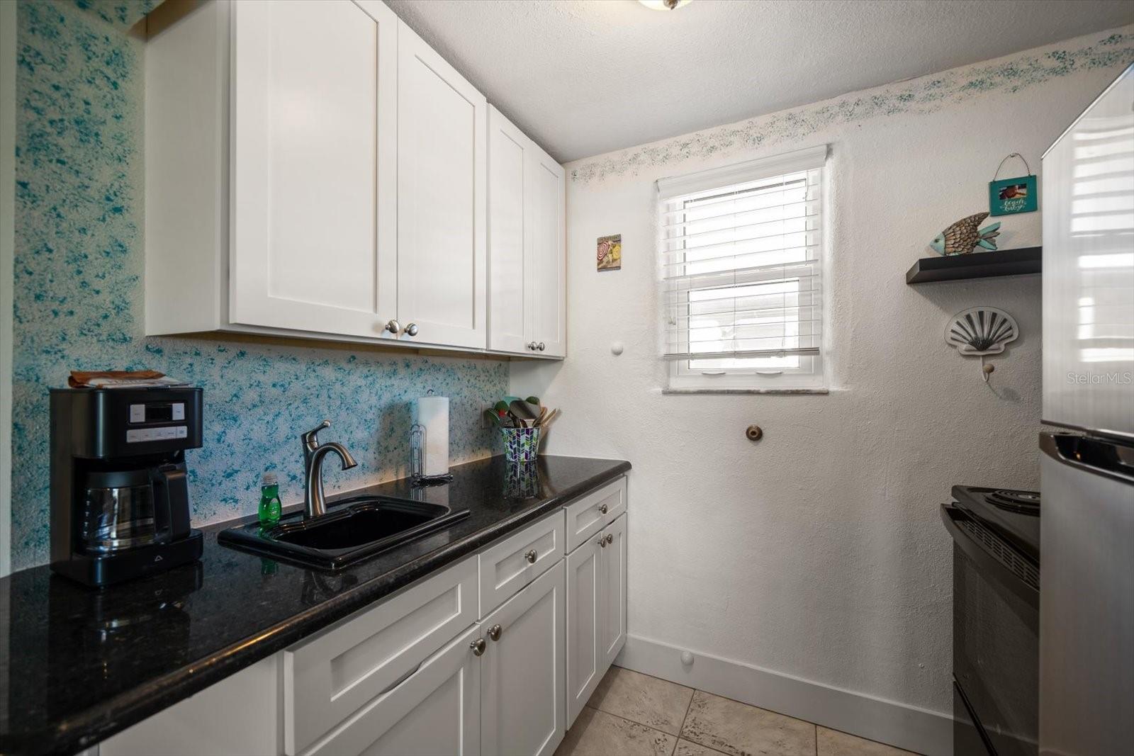 Image 7 of 41 For 603 Mandalay Avenue 105