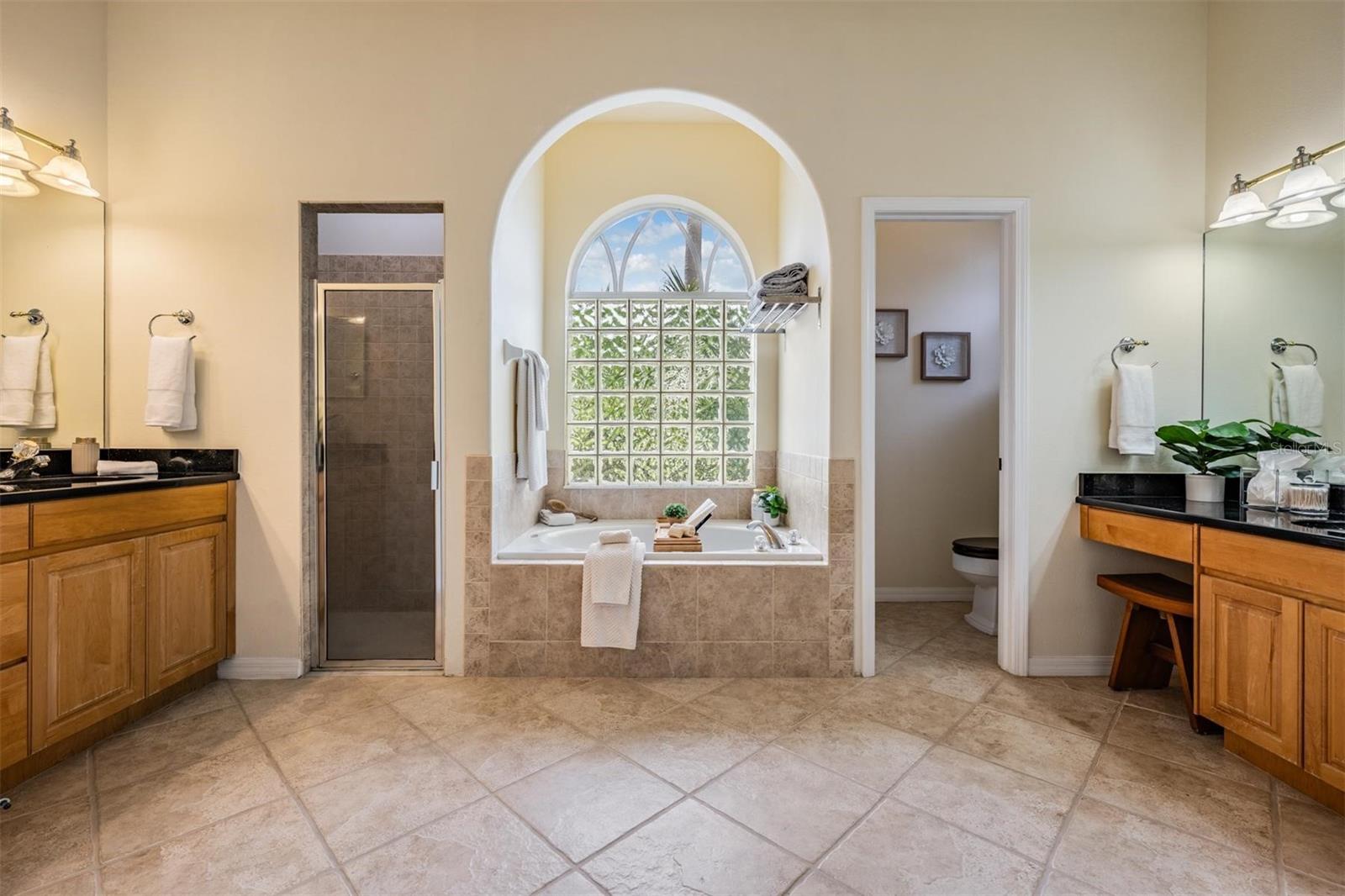 Listing photo id 17 for 10641 Cory Lake Drive