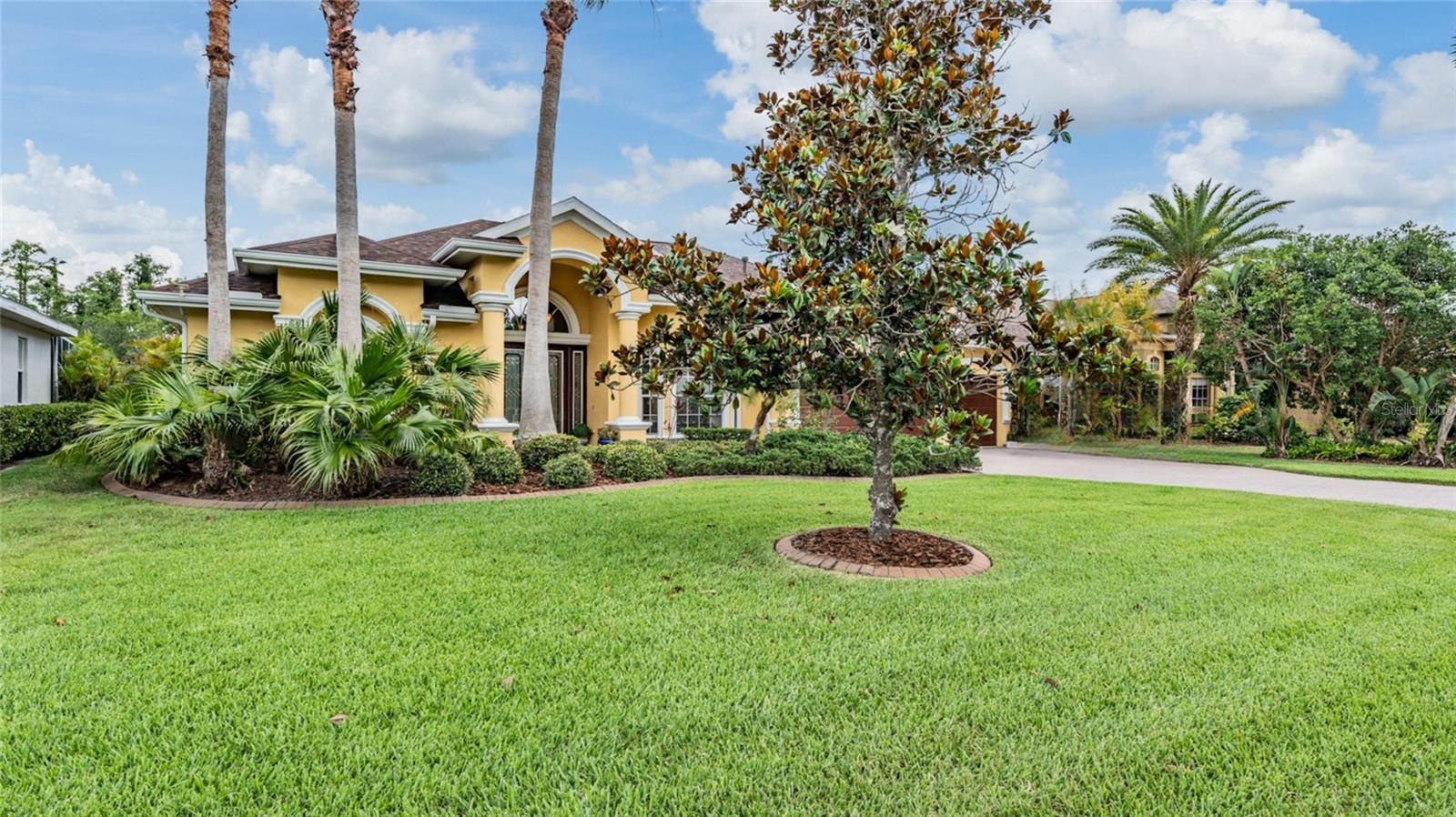 Listing photo id 0 for 10641 Cory Lake Drive