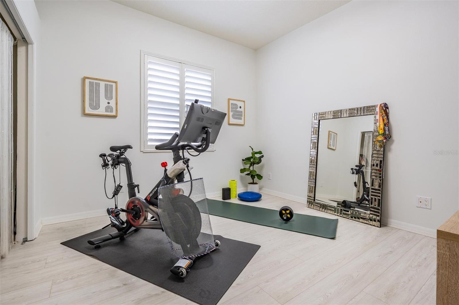 Listing photo id 36 for 10641 Cory Lake Drive