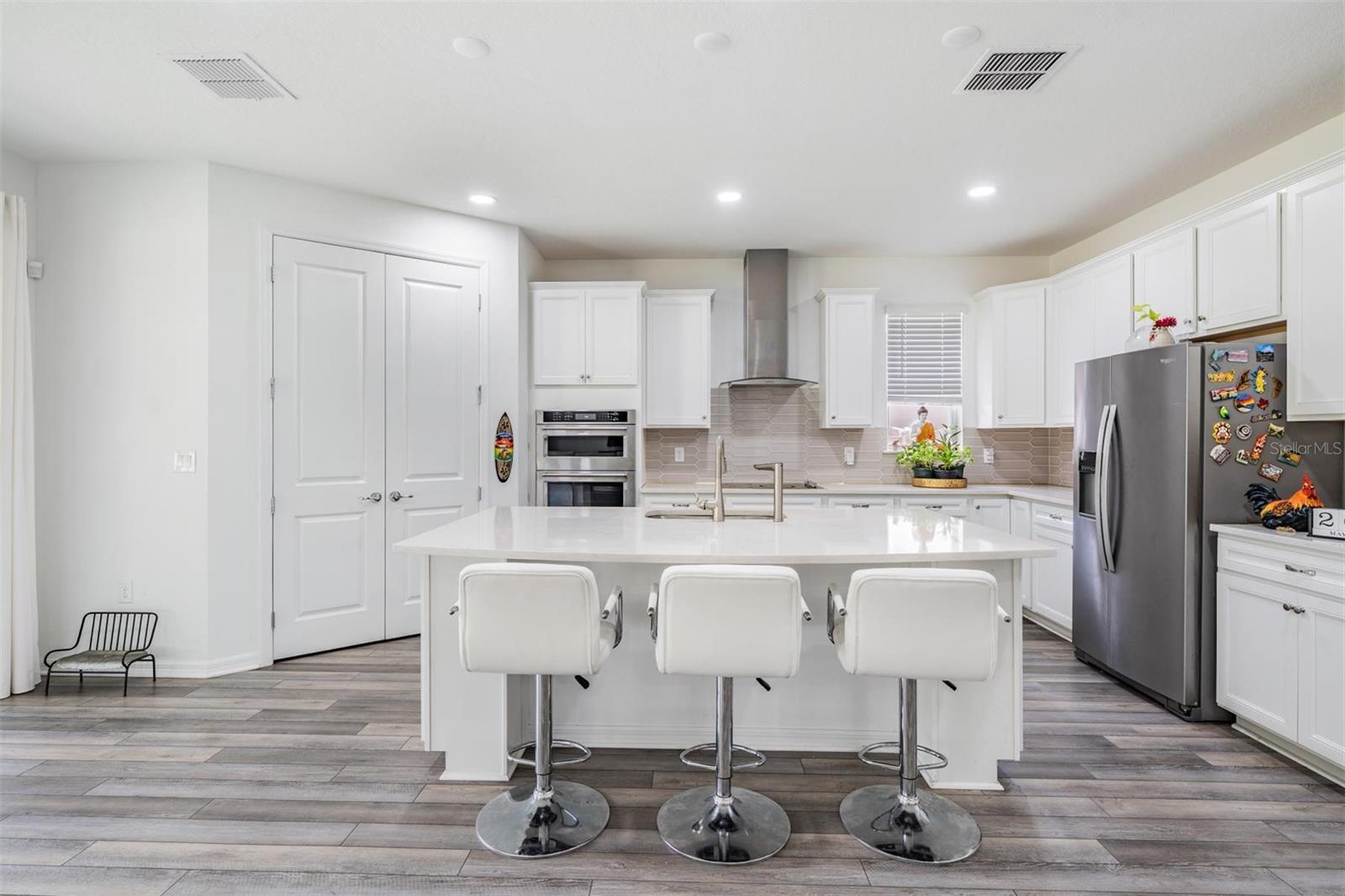 Image 18 of 73 For 9405 Ibis Grove Boulevard