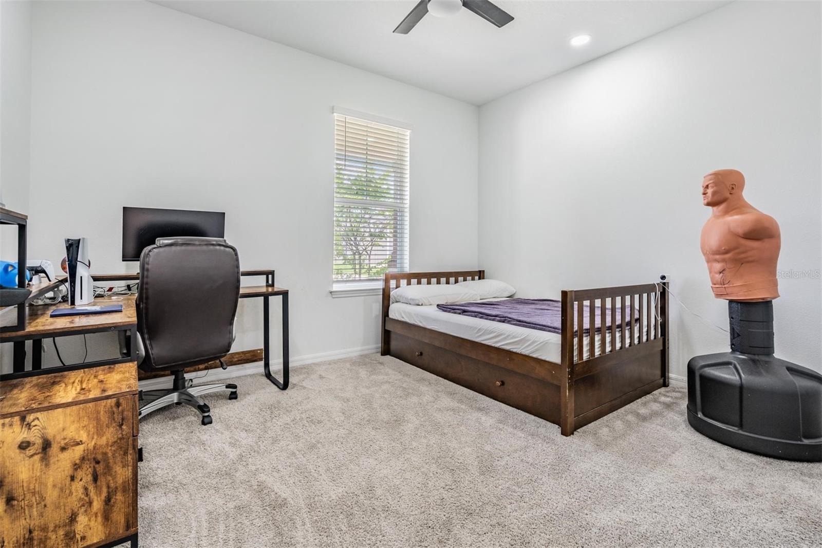 Image 38 of 73 For 9405 Ibis Grove Boulevard