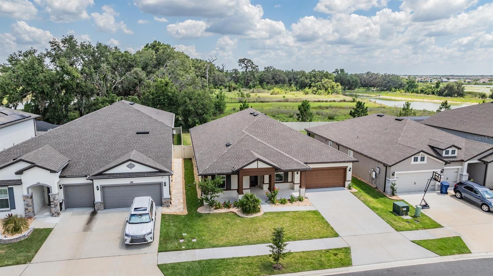 Image 50 of 73 For 9405 Ibis Grove Boulevard