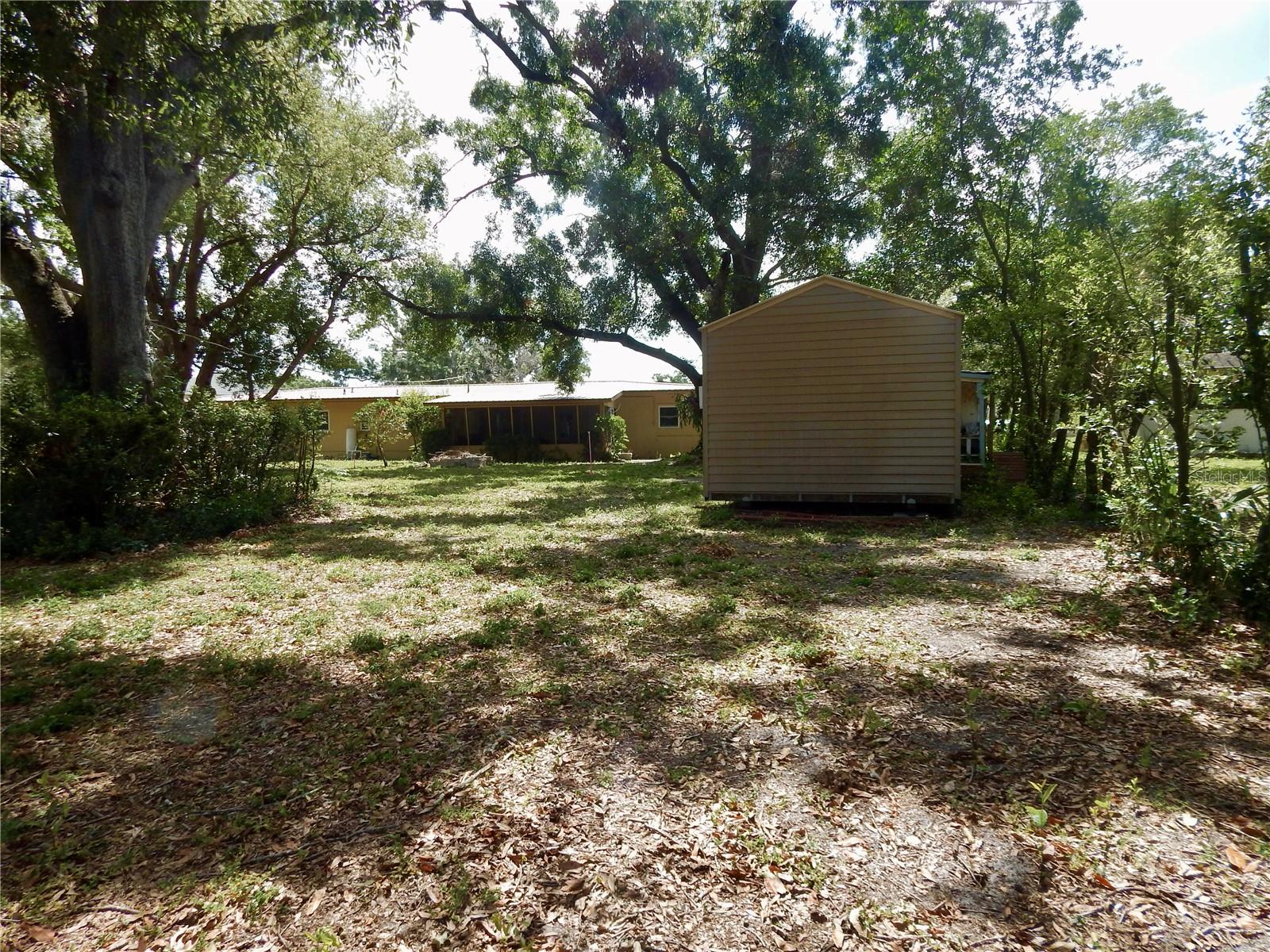 Listing photo id 13 for 10308 Fore Drive