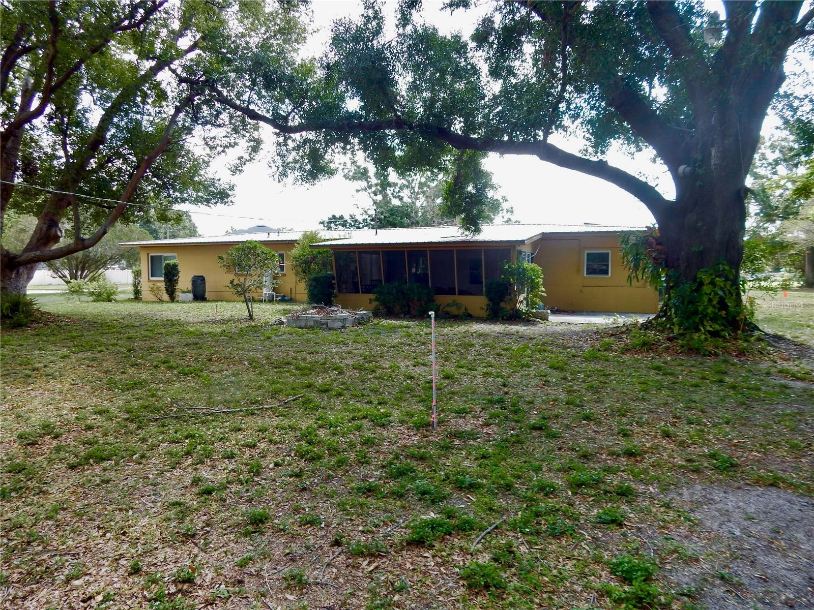 Listing photo id 17 for 10308 Fore Drive