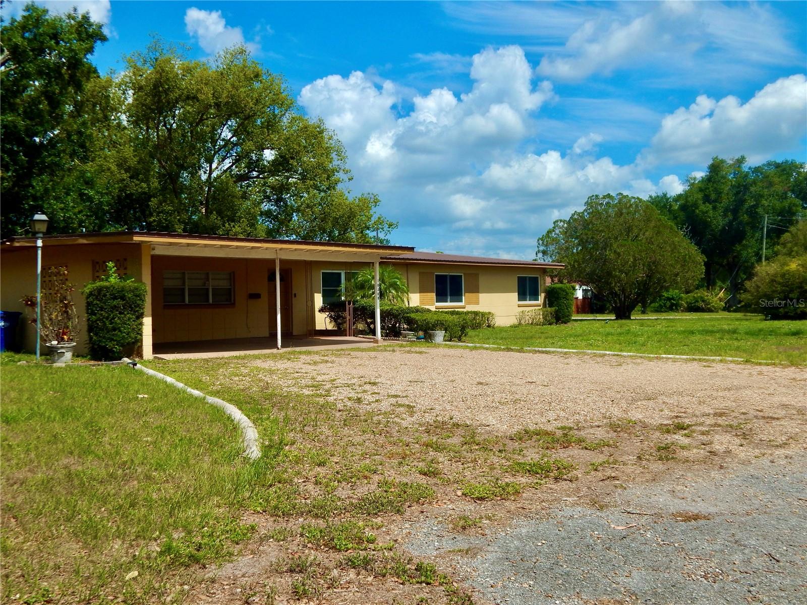 Listing photo id 1 for 10308 Fore Drive
