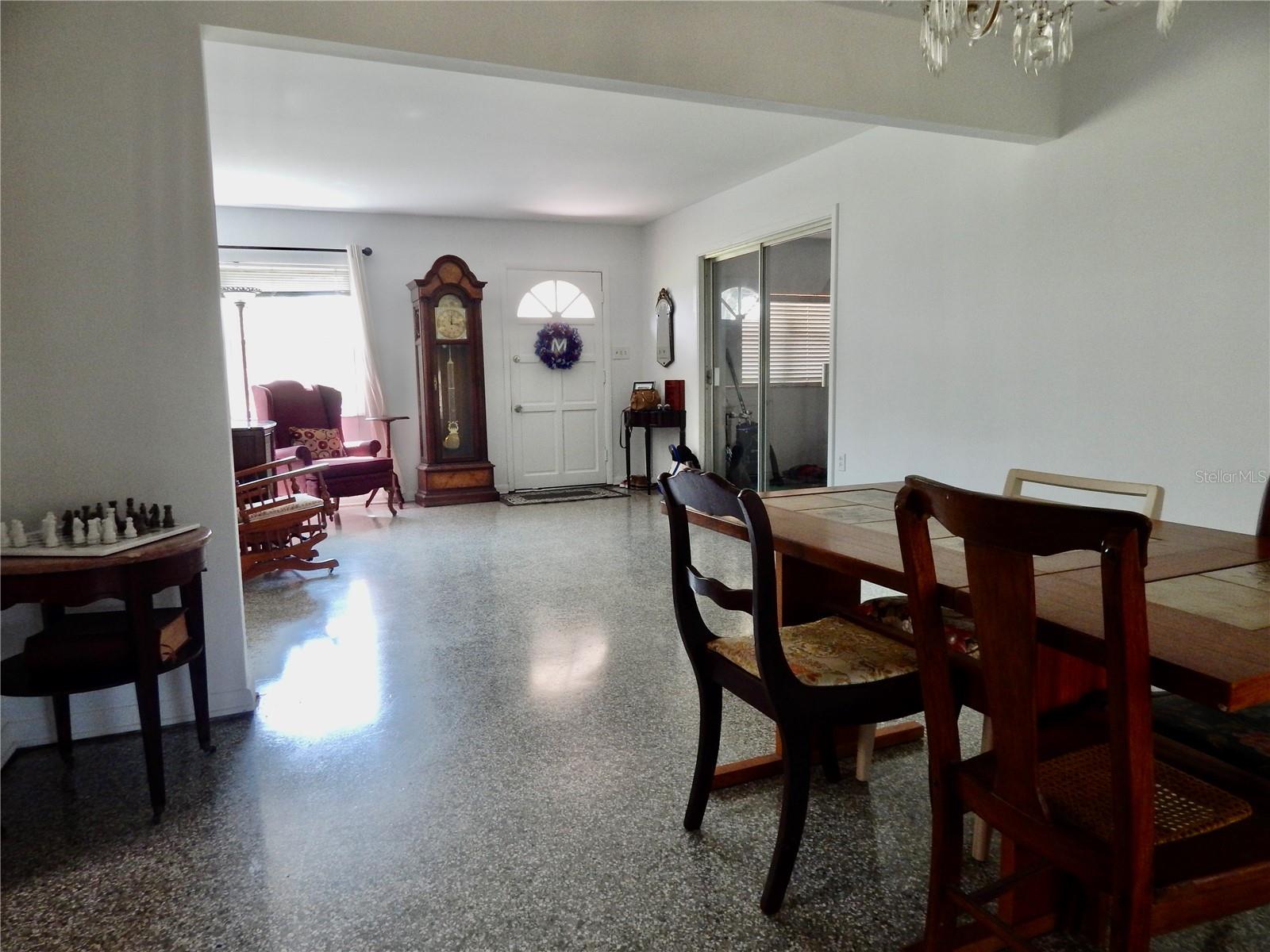 Listing photo id 37 for 10308 Fore Drive
