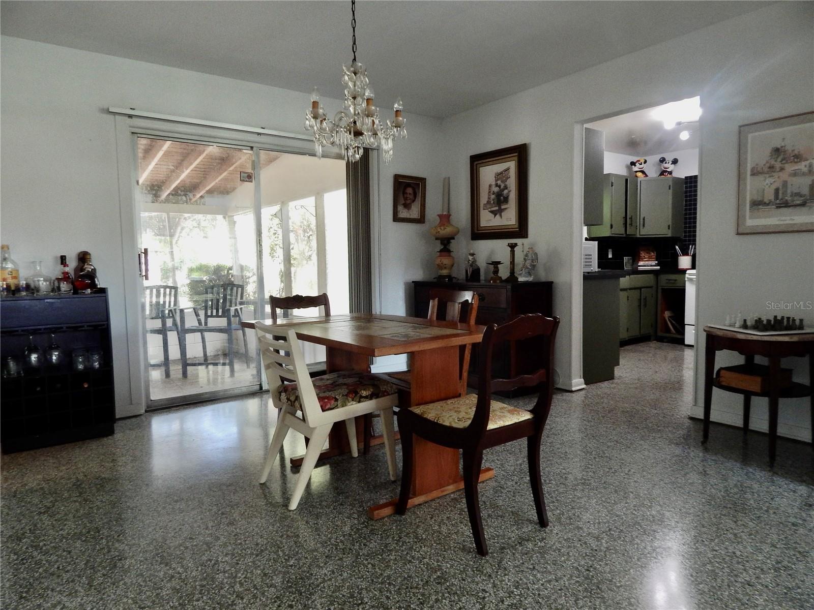 Listing photo id 38 for 10308 Fore Drive