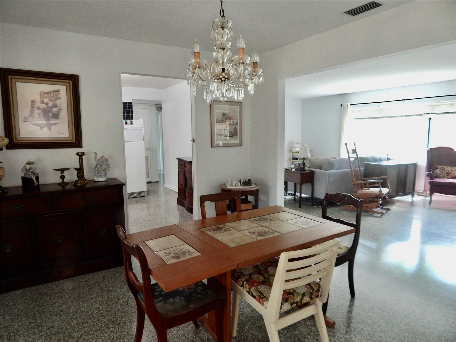 Listing photo id 39 for 10308 Fore Drive