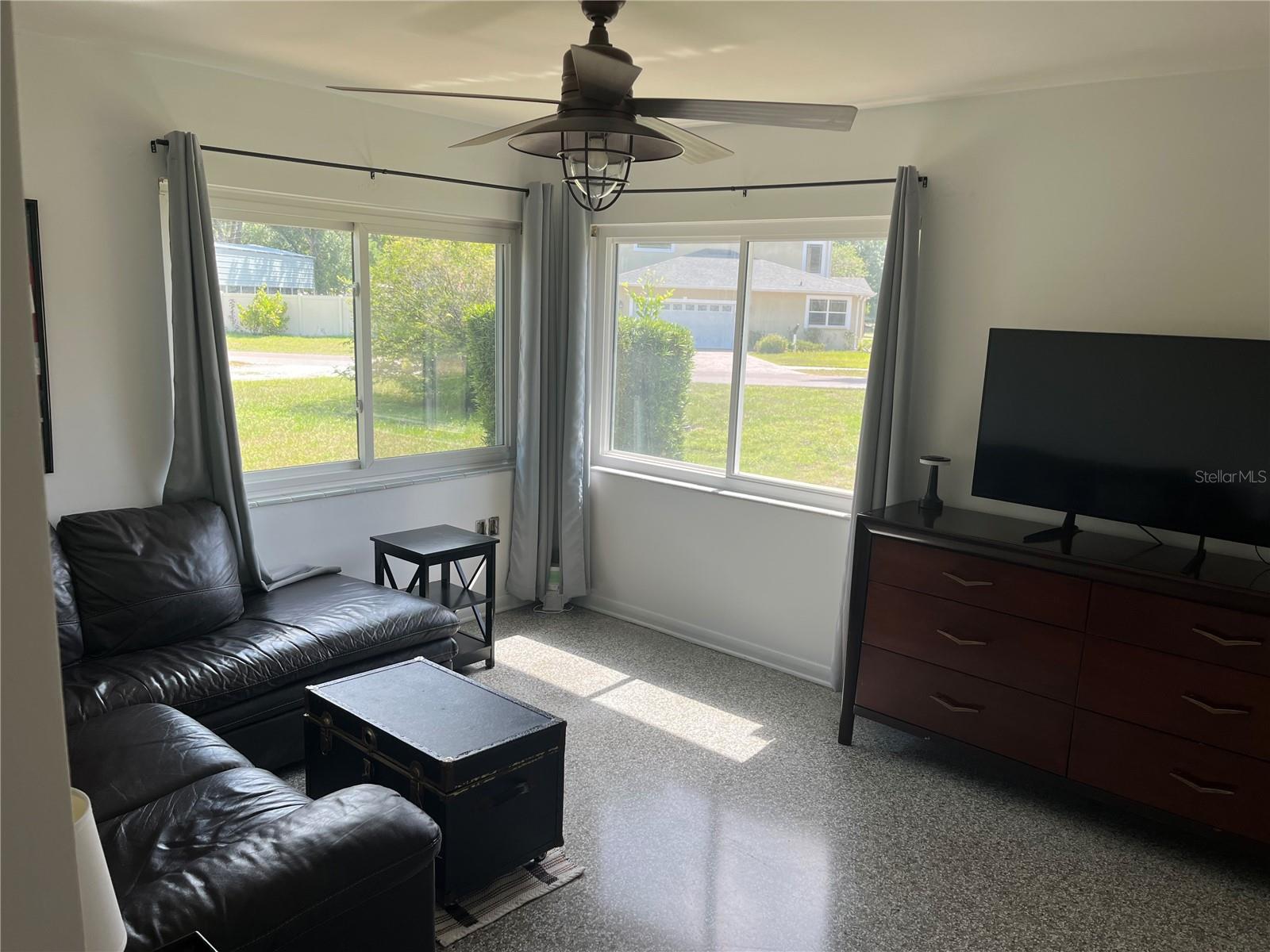 Listing photo id 52 for 10308 Fore Drive