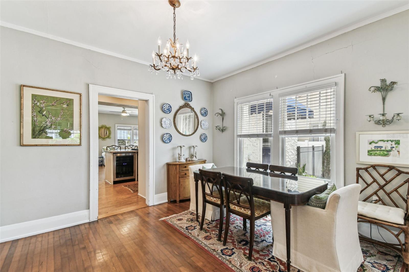 Listing photo id 10 for 3405 Palmira Avenue